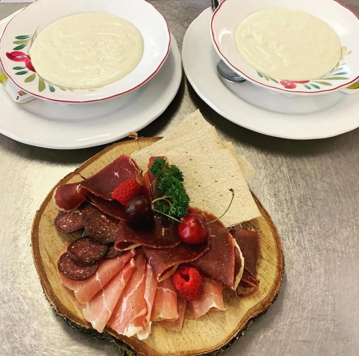 Food in Vågslidtun Hotel