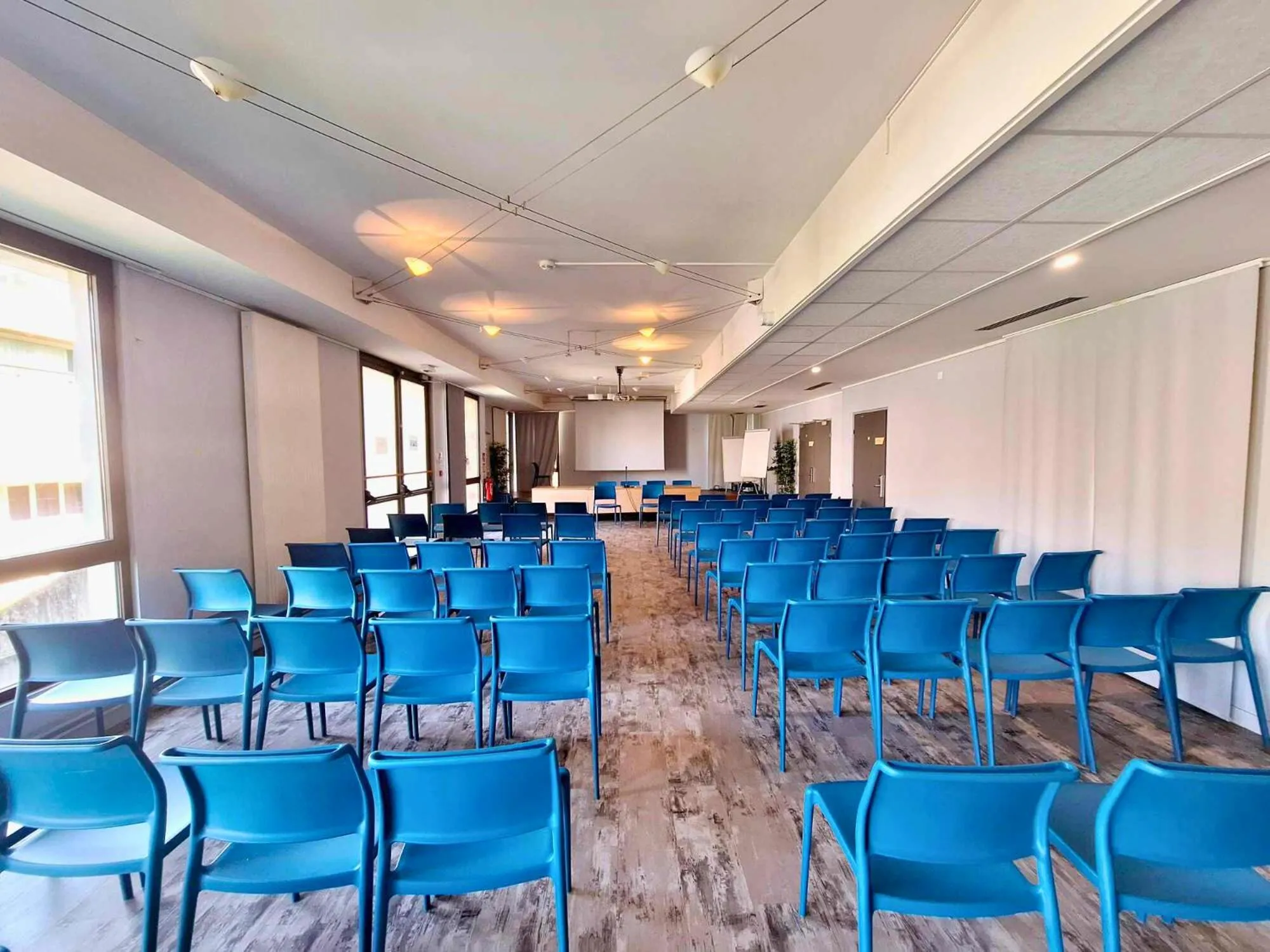 Meeting/conference room in CIS de Champagne - Ethic Etapes