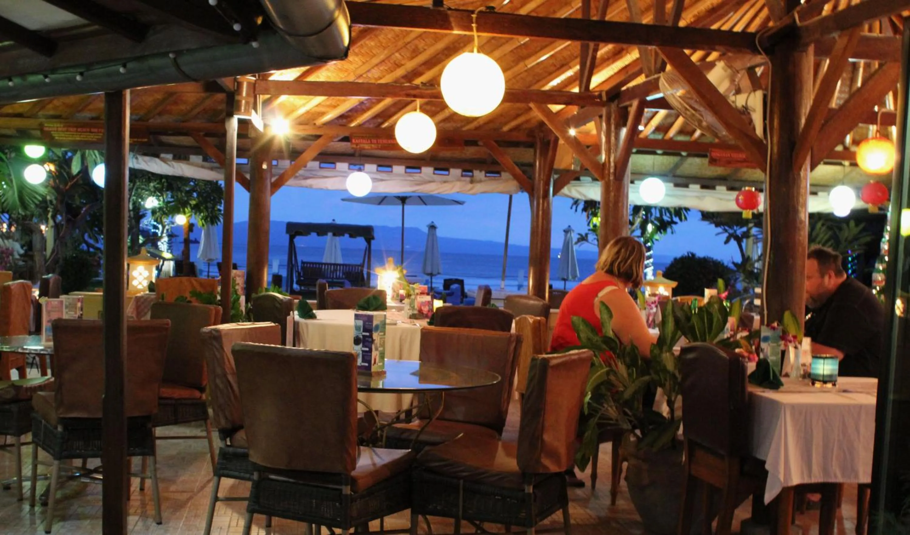 Restaurant/places to eat in Bali Seascape Beach Club