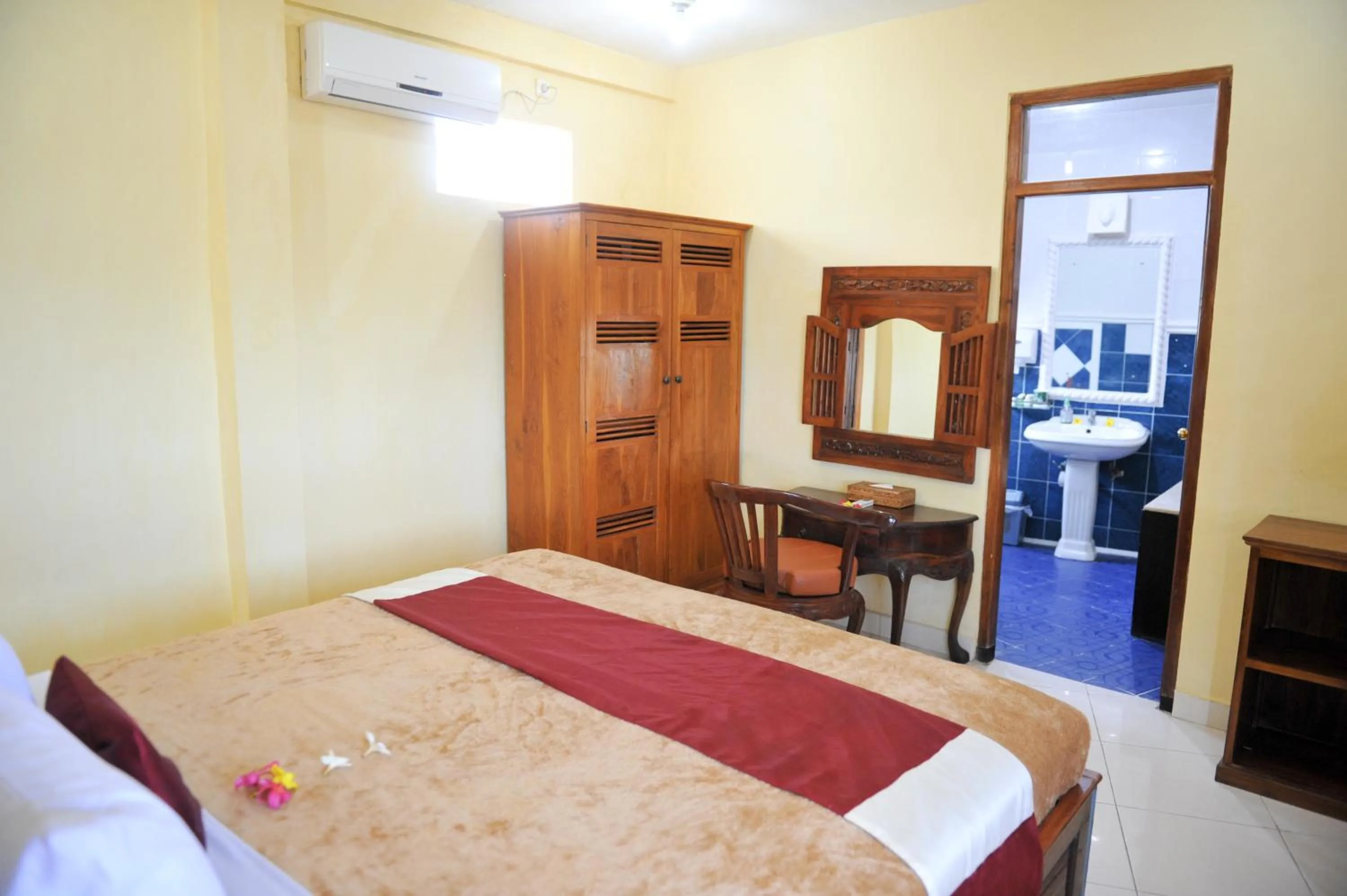 Bedroom, Bed in Bali Seascape Beach Club