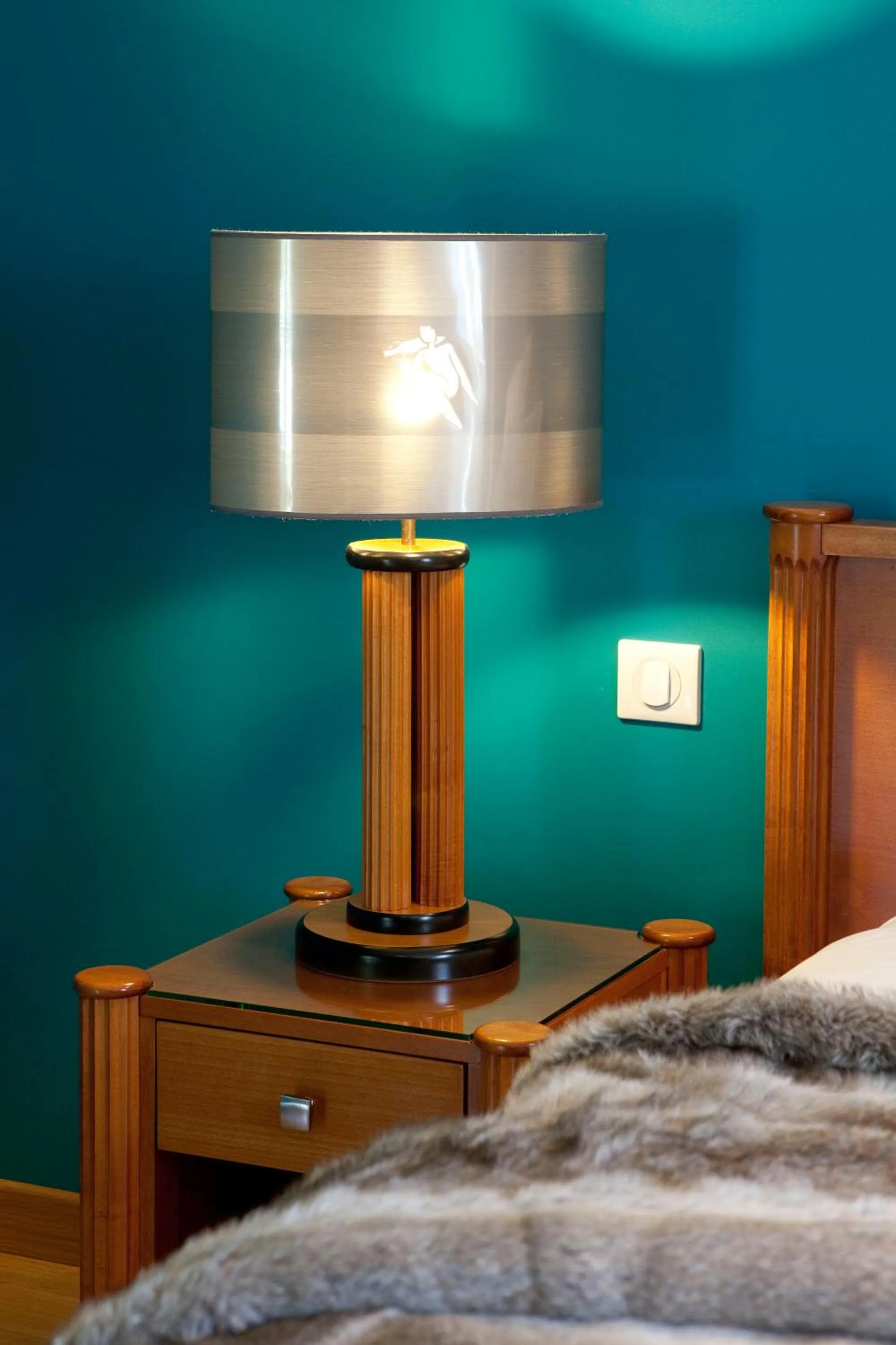 Decorative detail, Bed in Logis La Source Bleue