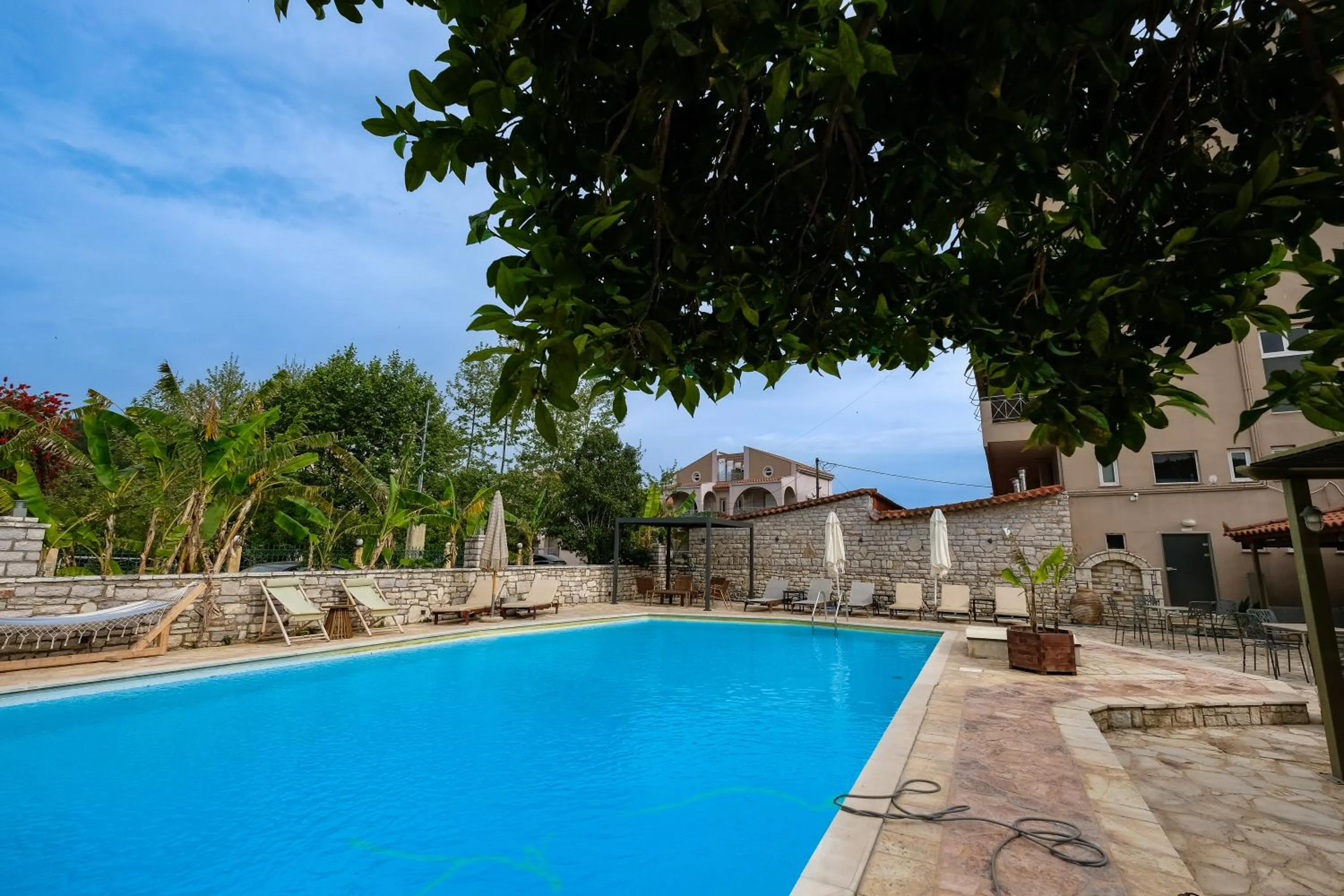 Restaurant/places to eat in Kaiafas Lake Hotel