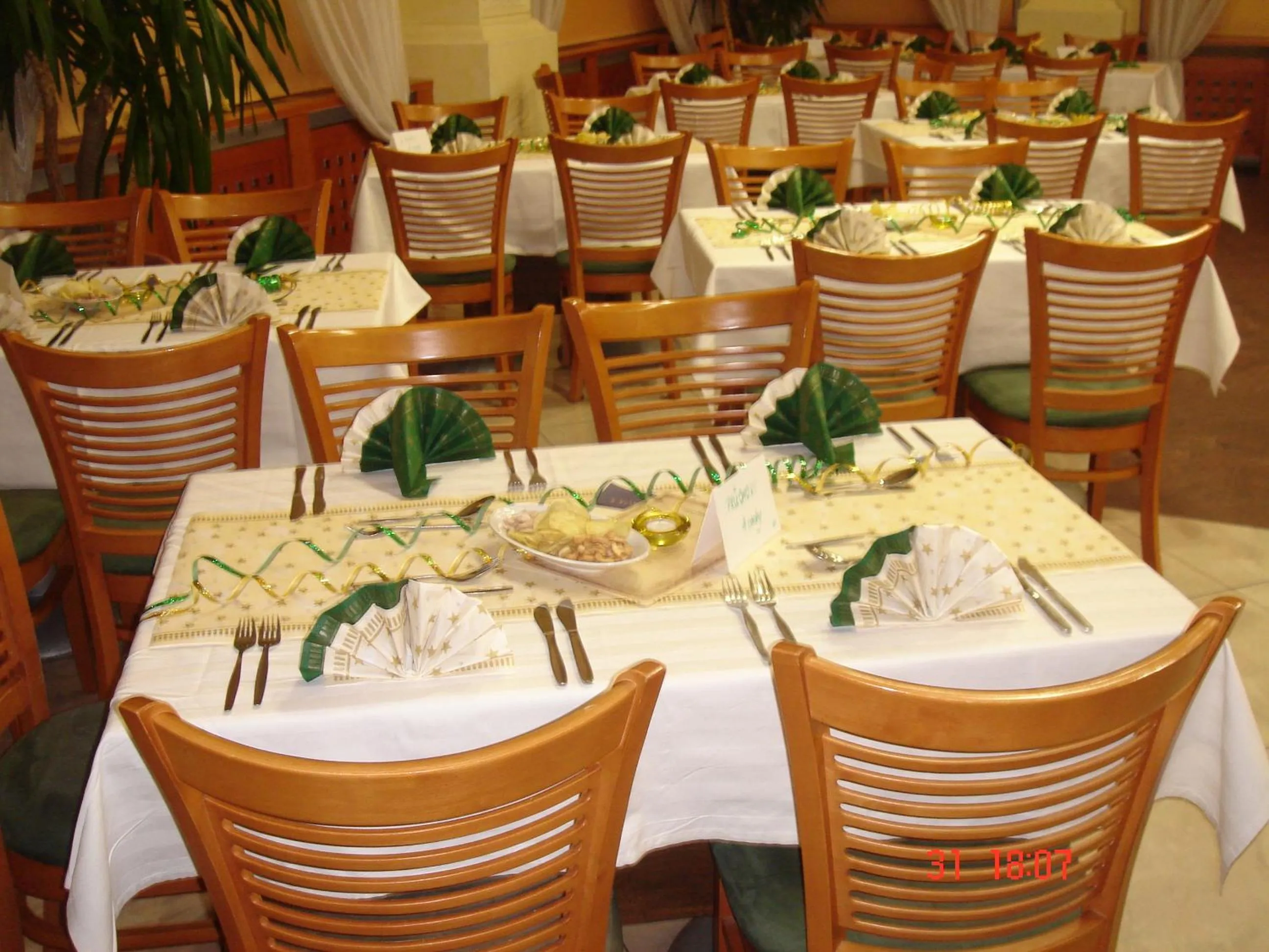 Restaurant/places to eat in Hotel Bila Ruze