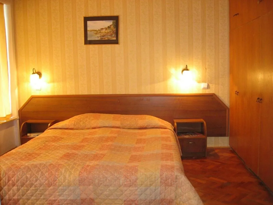 Bedroom, Bed in Hotel Olymp