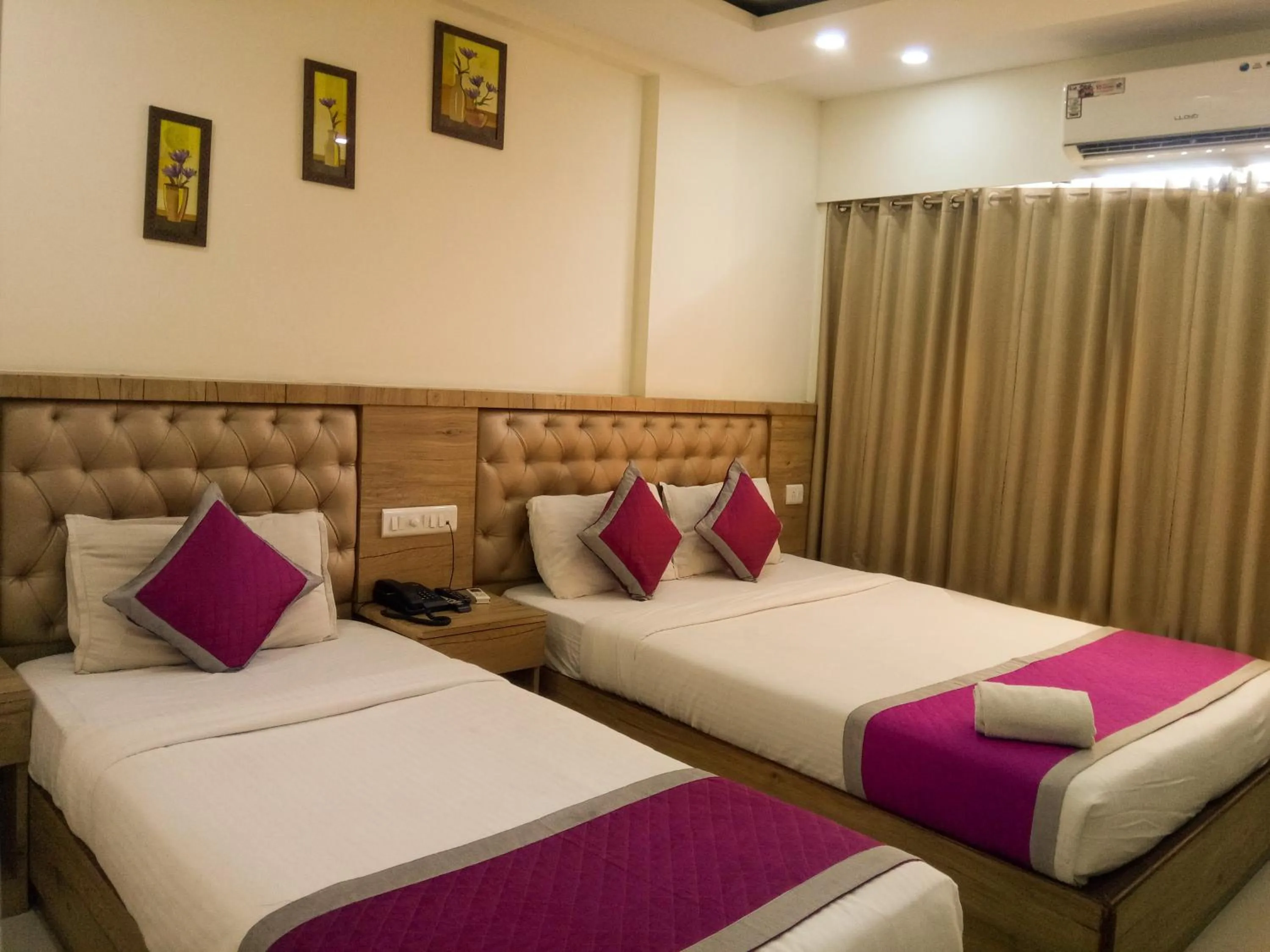 Bedroom, Bed in Nexstay Crystal Residency