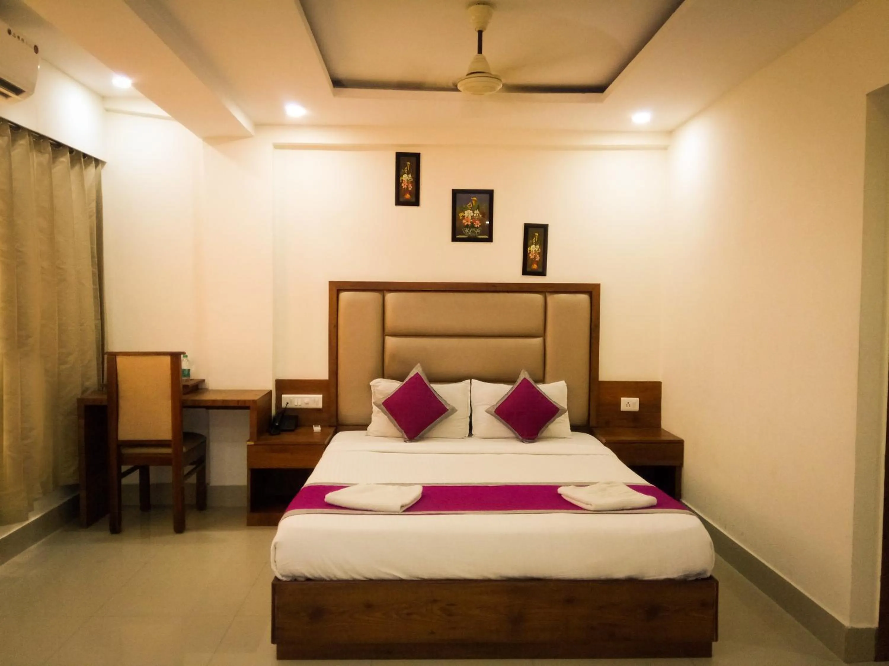 Bed in Nexstay Crystal Residency