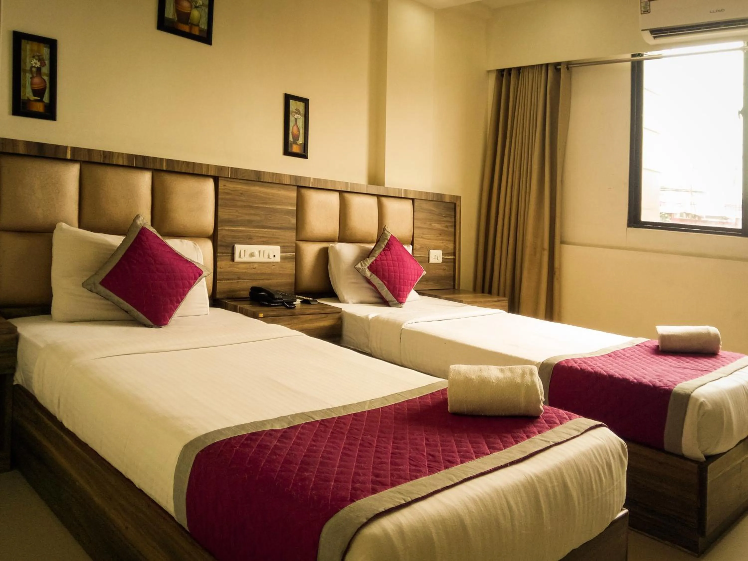 Bedroom, Bed in Nexstay Crystal Residency