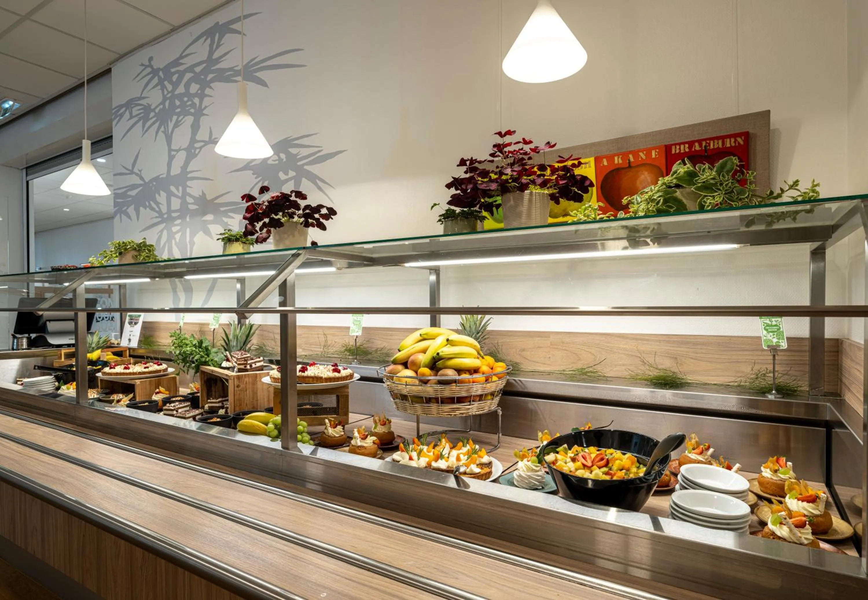 Restaurant/places to eat in Ciarus