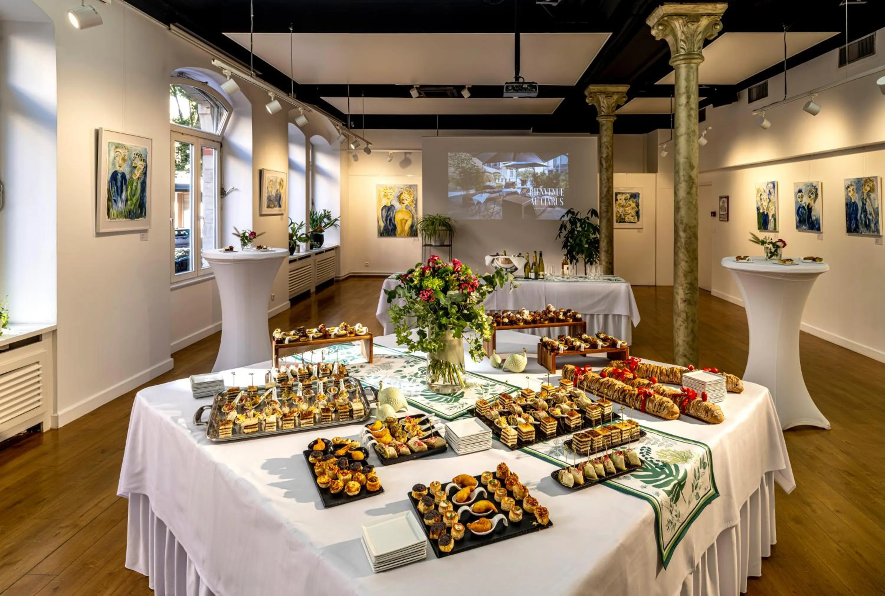 Restaurant/places to eat in Ciarus