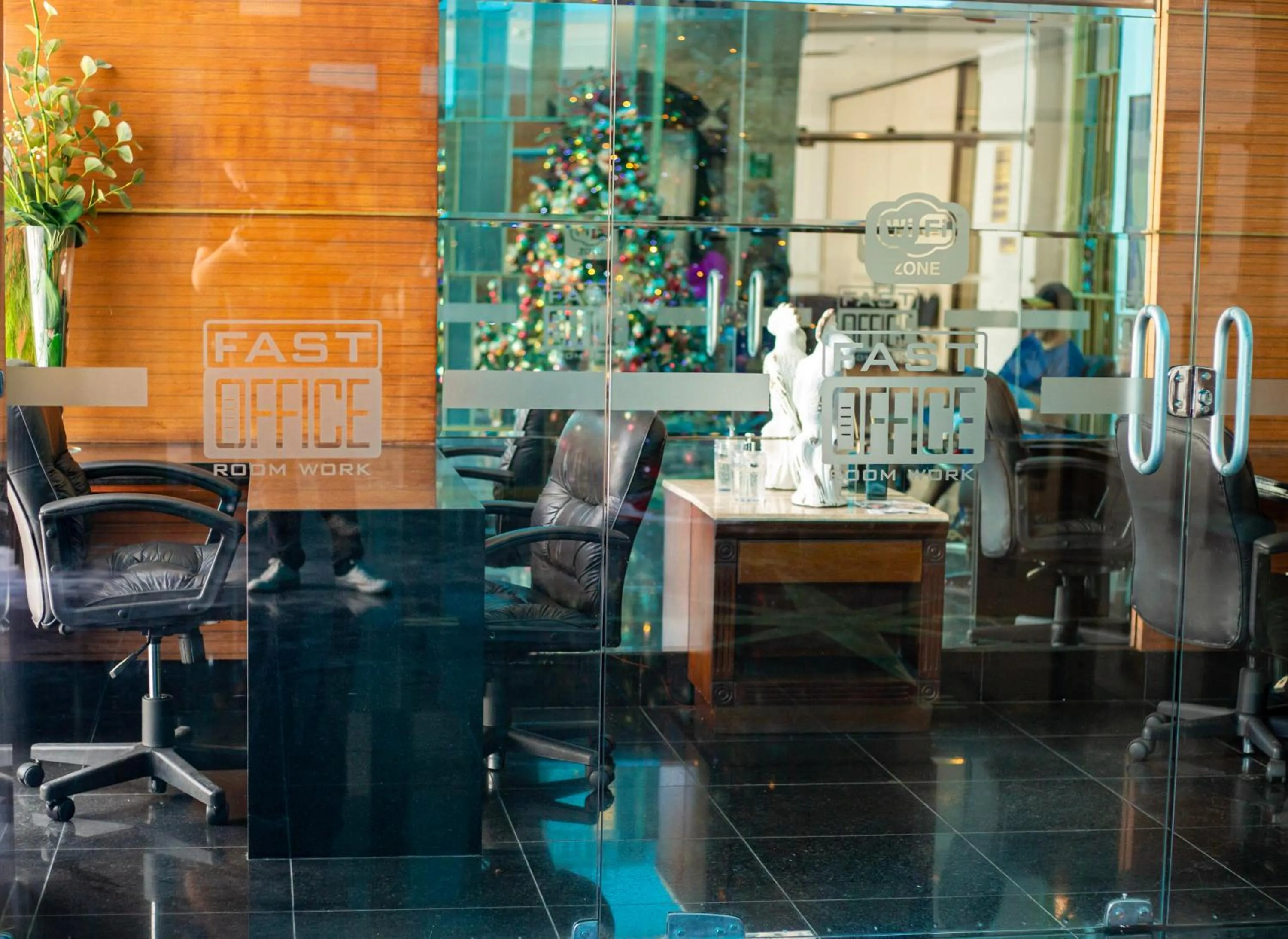 Lobby or reception in Metropolitan Hotel