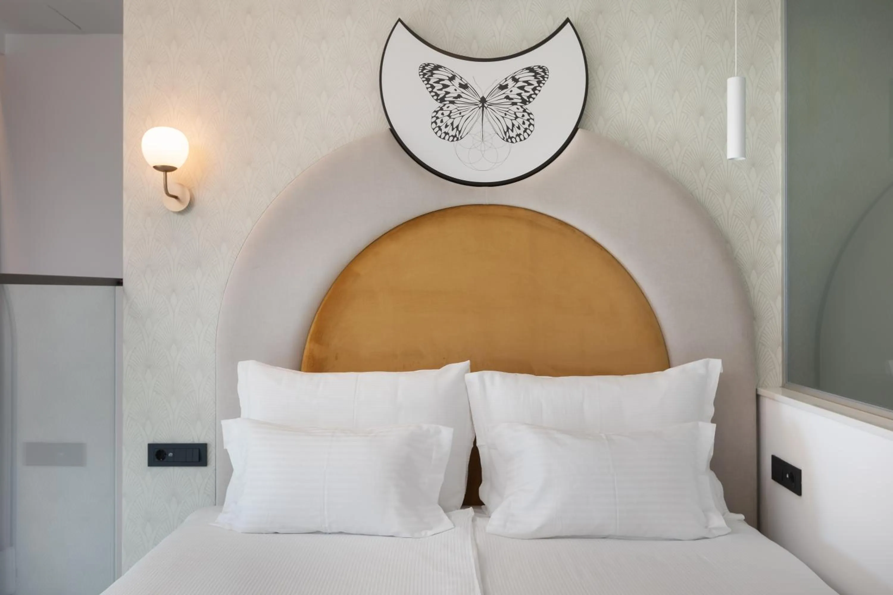 Bed in Heritage Hotel Porin Makarska