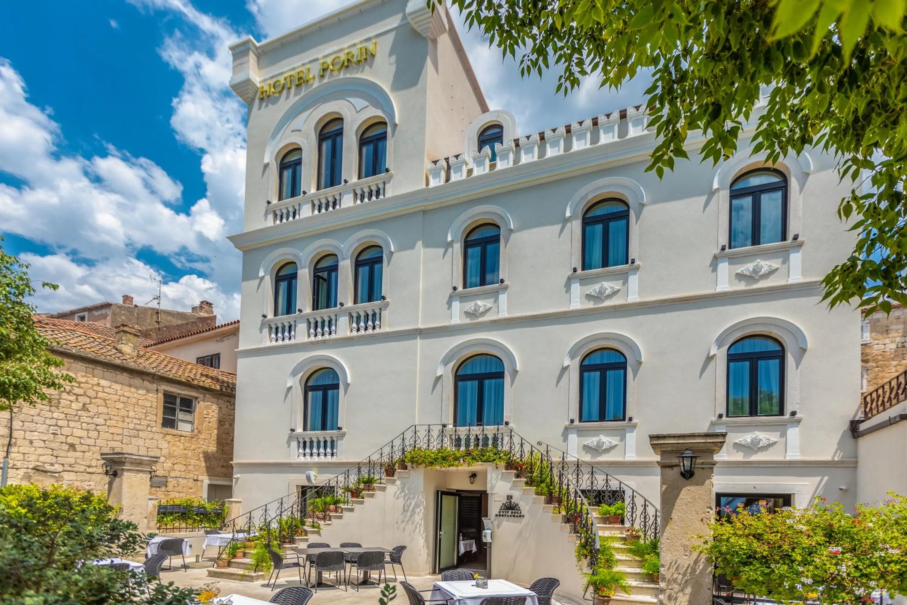 Property building in Heritage Hotel Porin Makarska