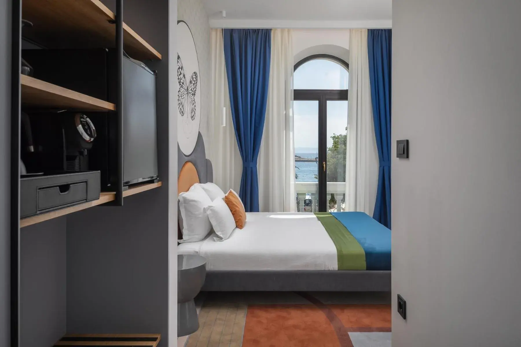 Superior Double Room with Sea Side View in Heritage Hotel Porin Makarska Superior Double Room with Sea Side View in Heritage Hotel Porin Makarska