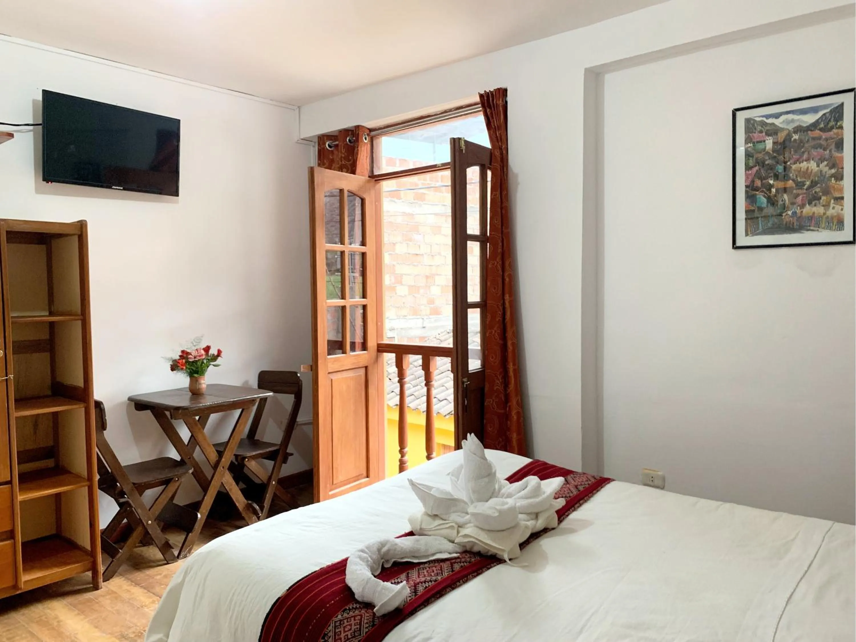 TV and multimedia, Bed in Inka Khawarina Tambo Lodge