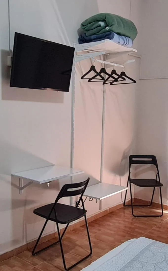 TV and multimedia in Hostal Miami