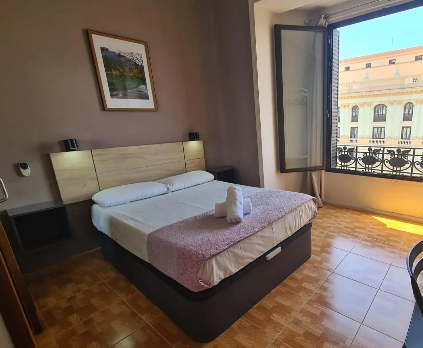 Deluxe Double Room in Hostal Miami Deluxe Double Room in Hostal Miami