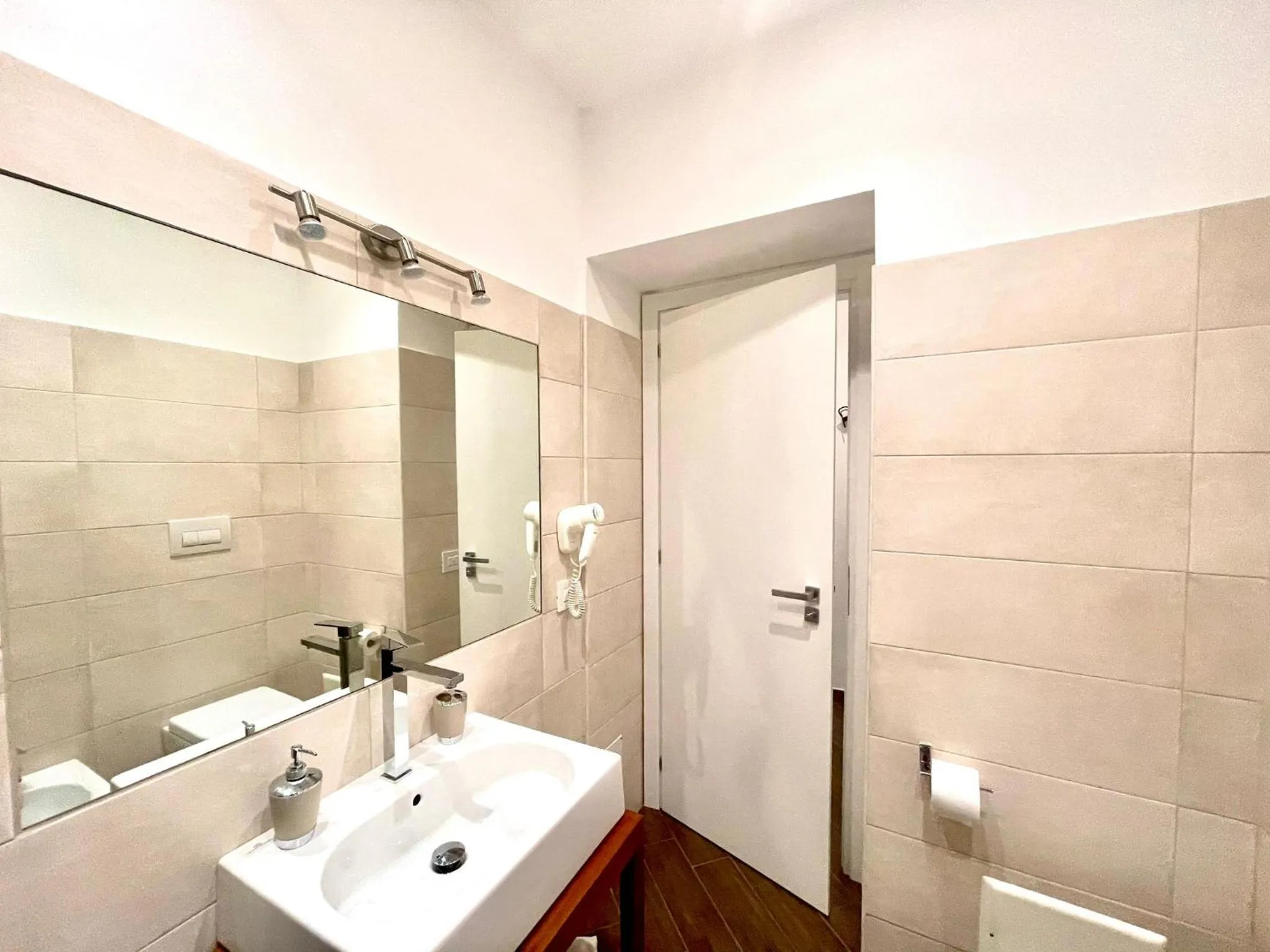 Shower in Dimora Poseidon