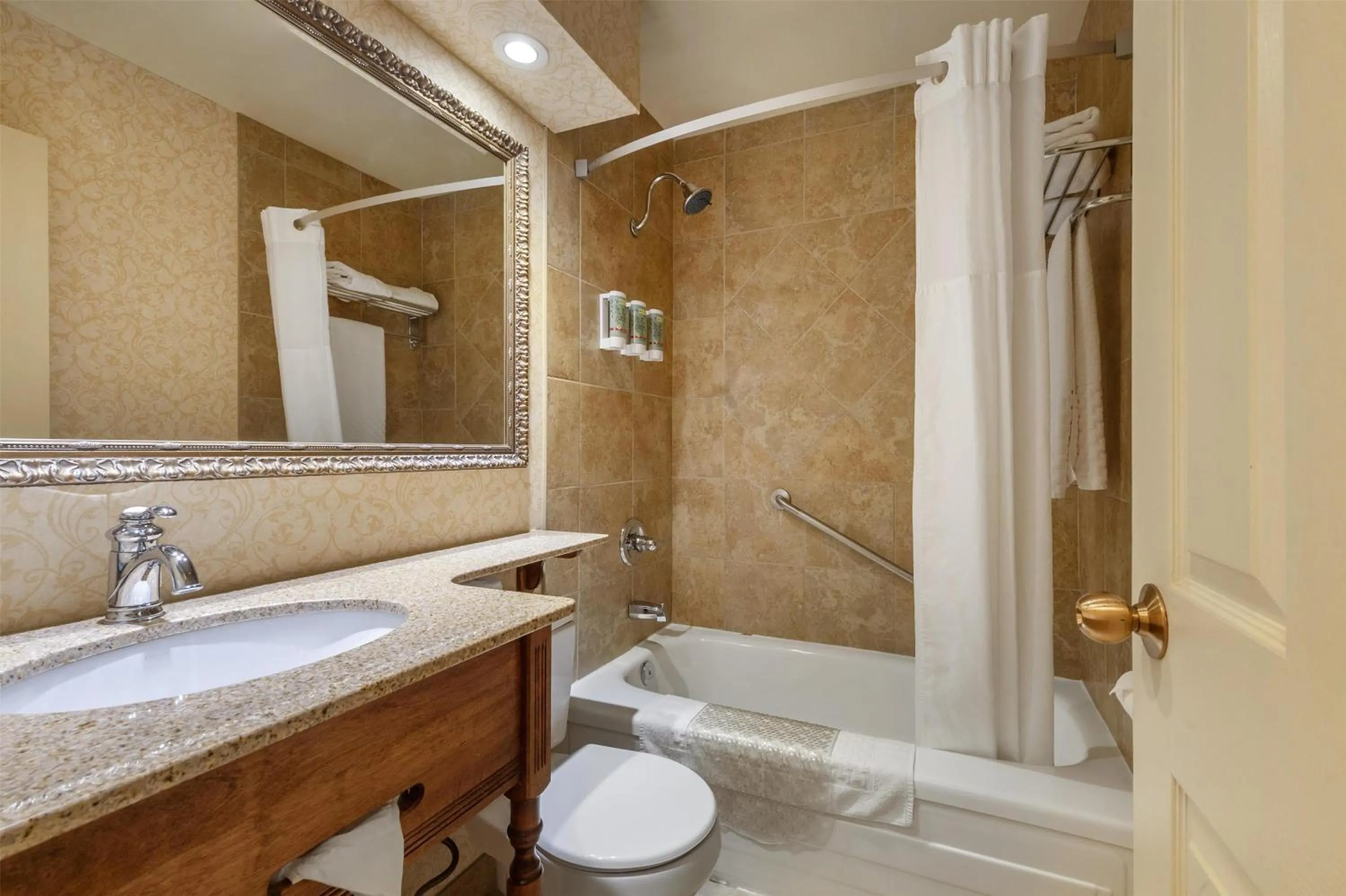 Bathroom in Best Western Parkway Inn & Conference Centre