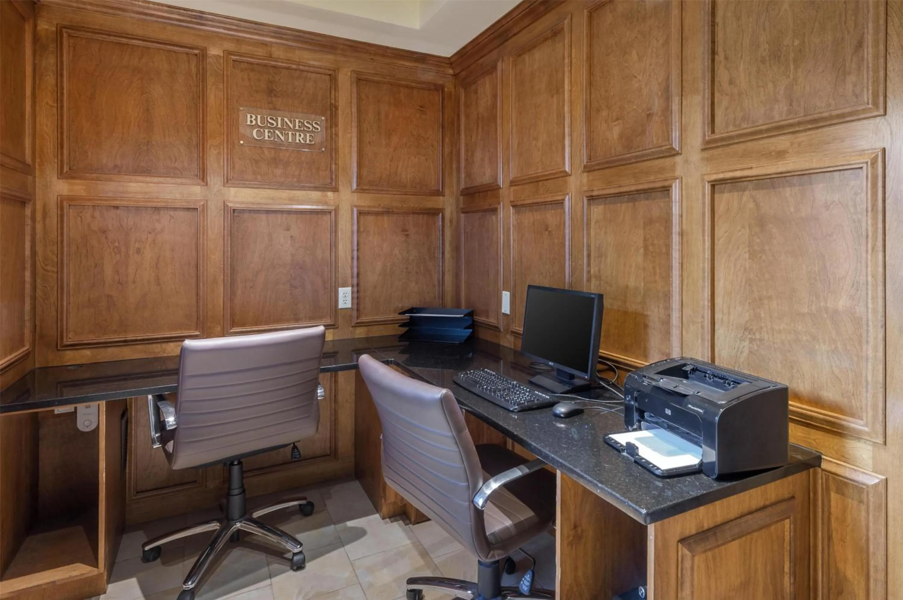 Business facilities in Best Western Parkway Inn & Conference Centre