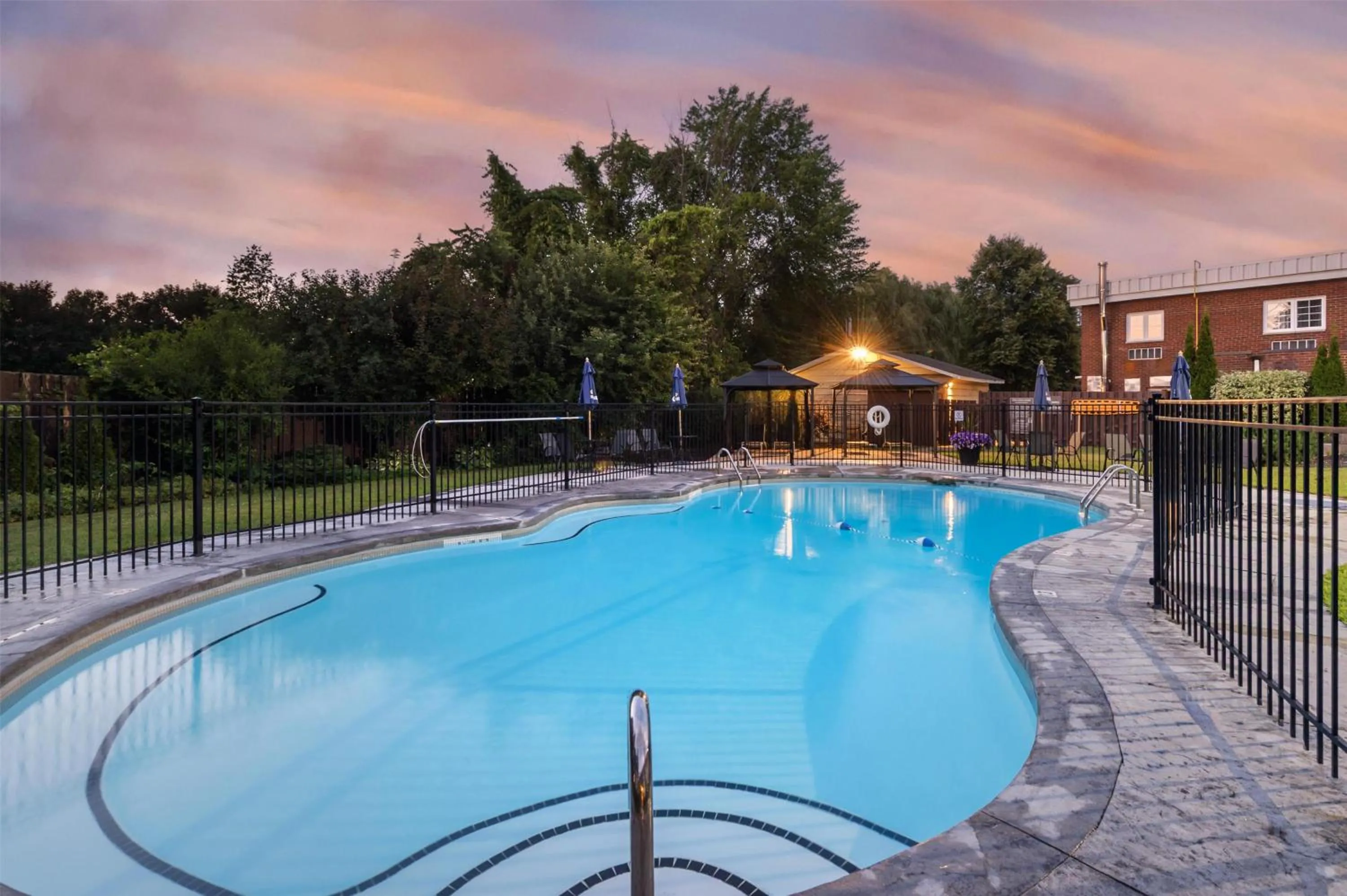 Pool view in Best Western Parkway Inn & Conference Centre