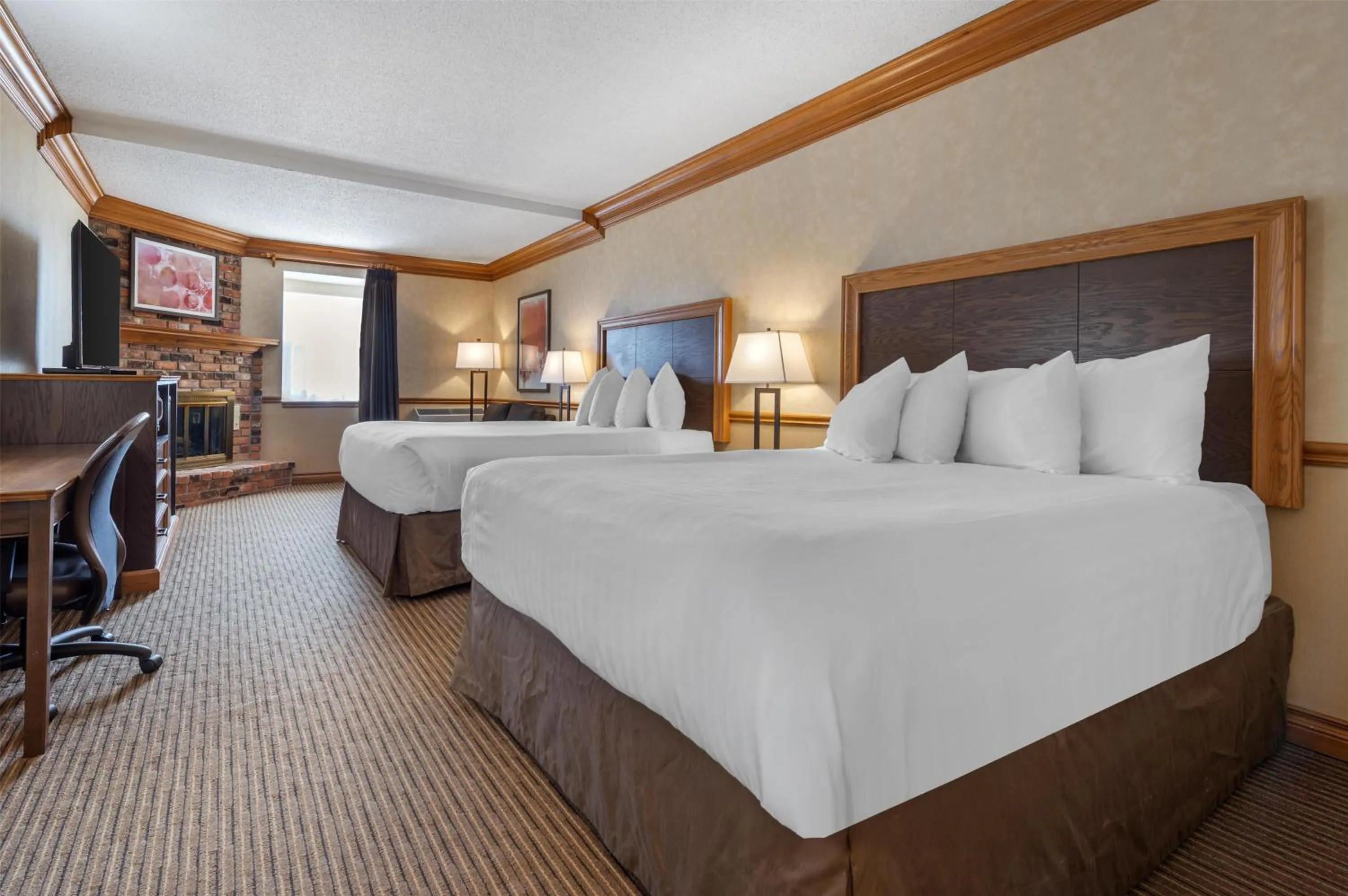 Bedroom, Bed in Best Western Parkway Inn & Conference Centre