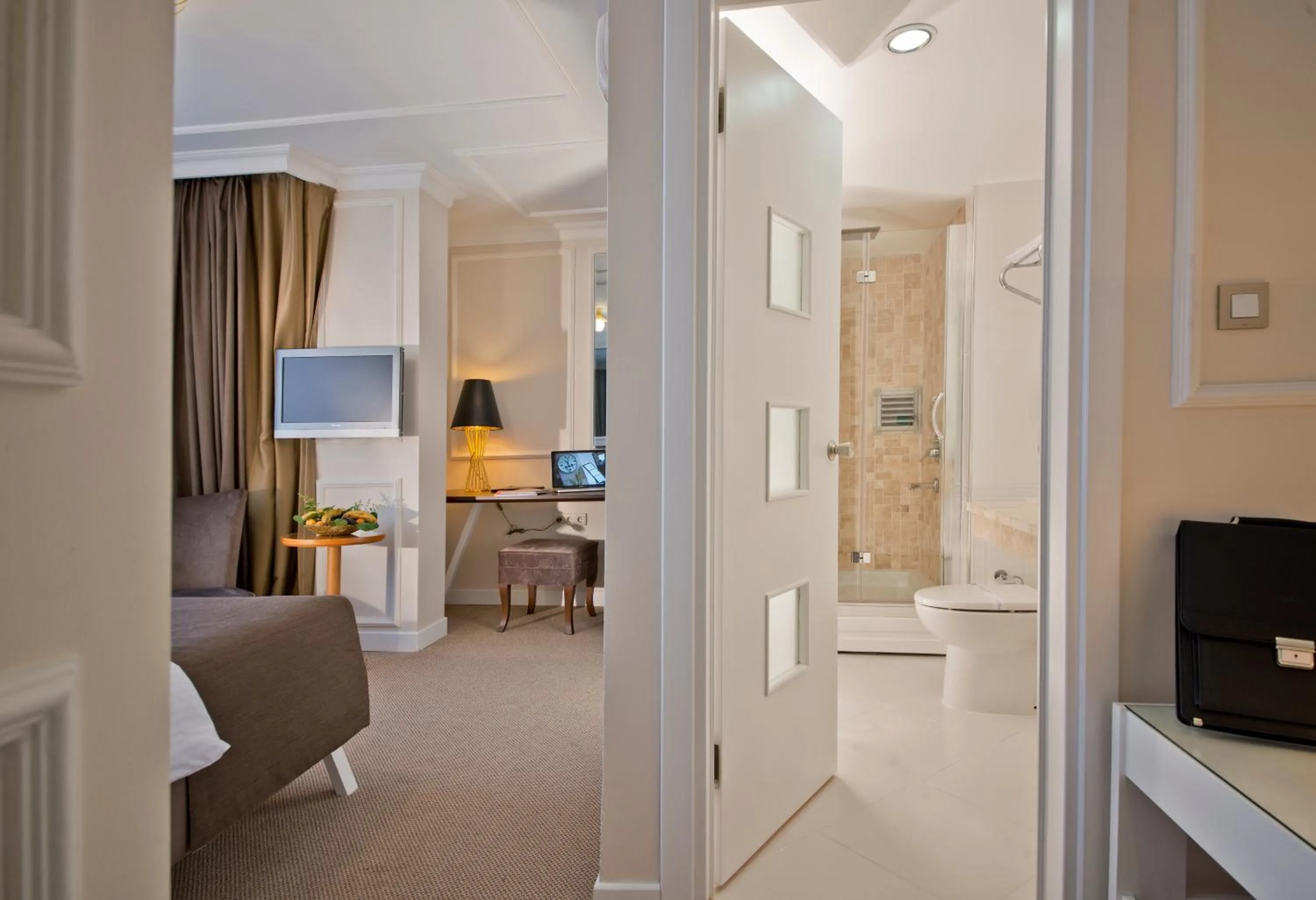 Decorative detail in North Point Hotel