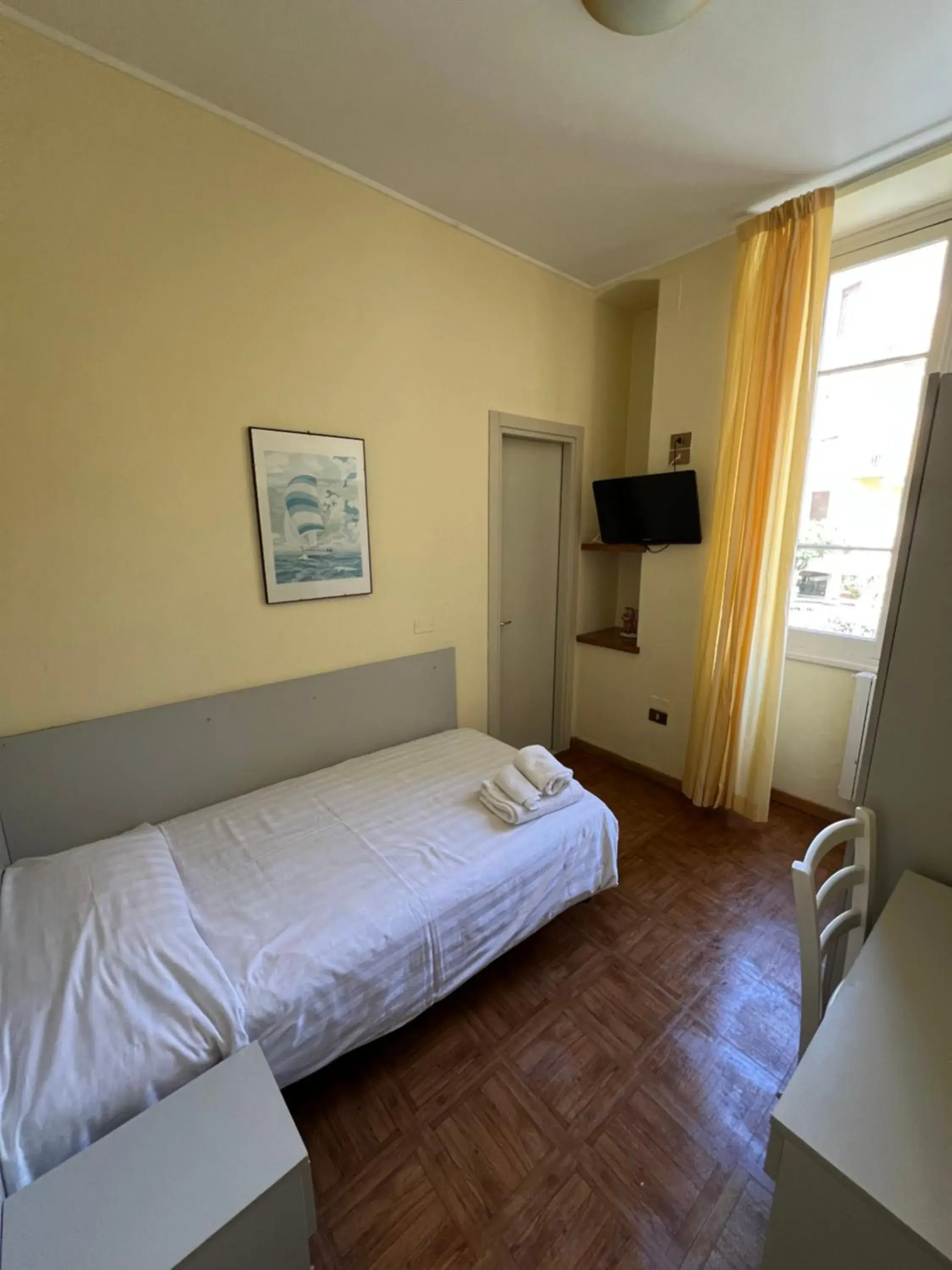 Single Room in Hotel Petit Royal Single Room in Hotel Petit Royal