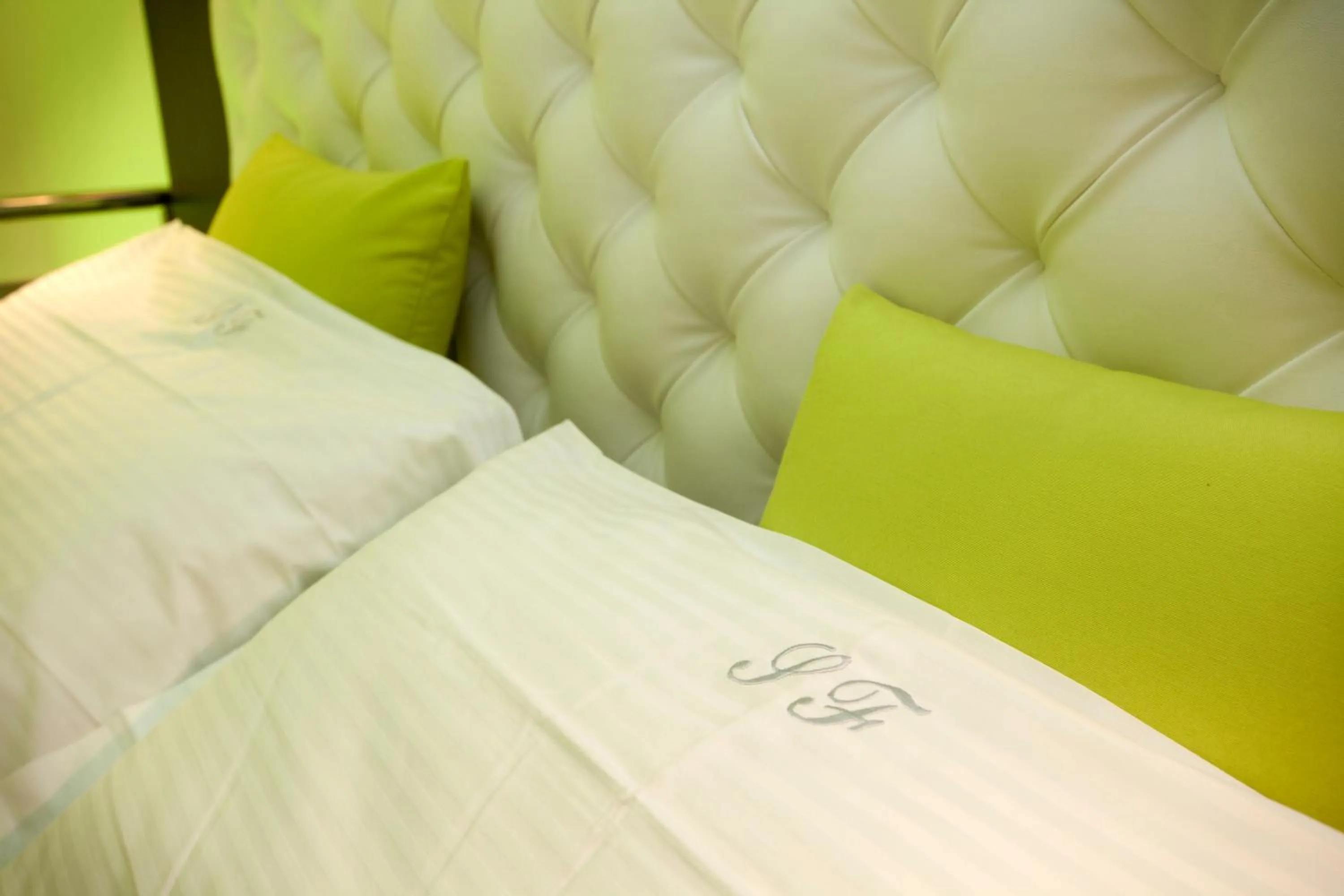 Decorative detail, Bed in Sorrento Flats