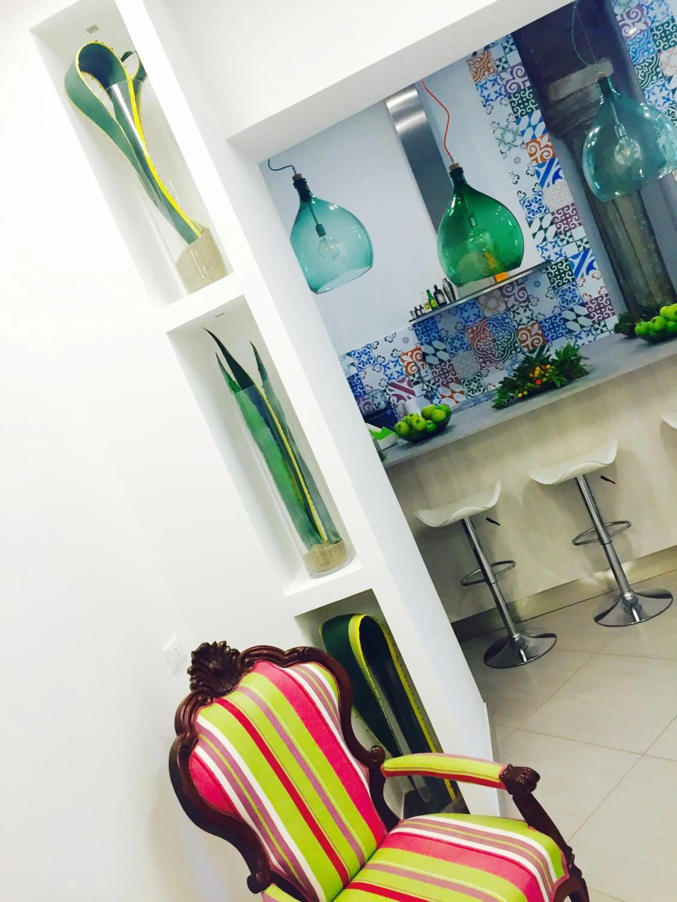 Restaurant/places to eat in Sorrento Flats