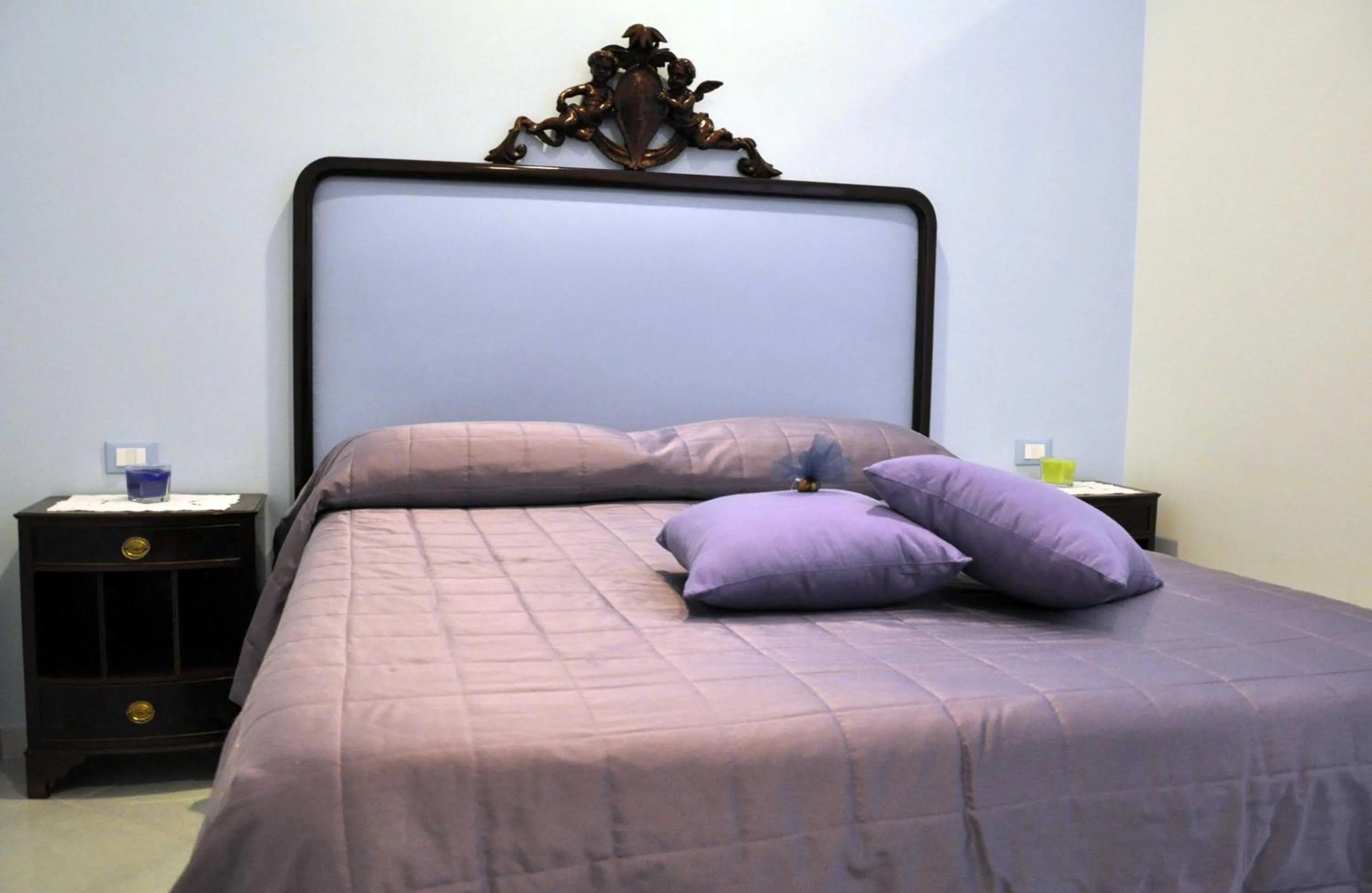 Bed in Sorrento Flats