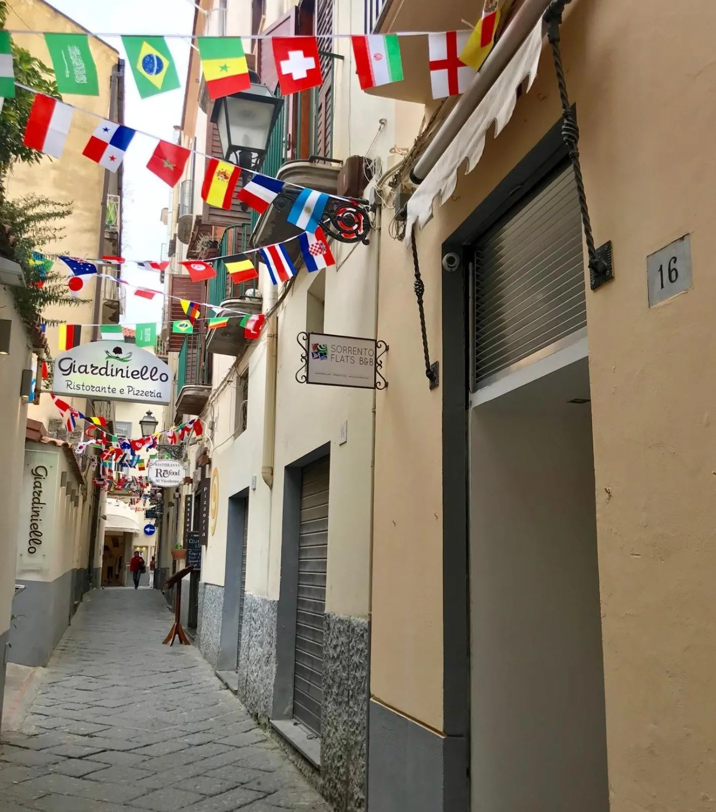 Facade/entrance in Sorrento Flats