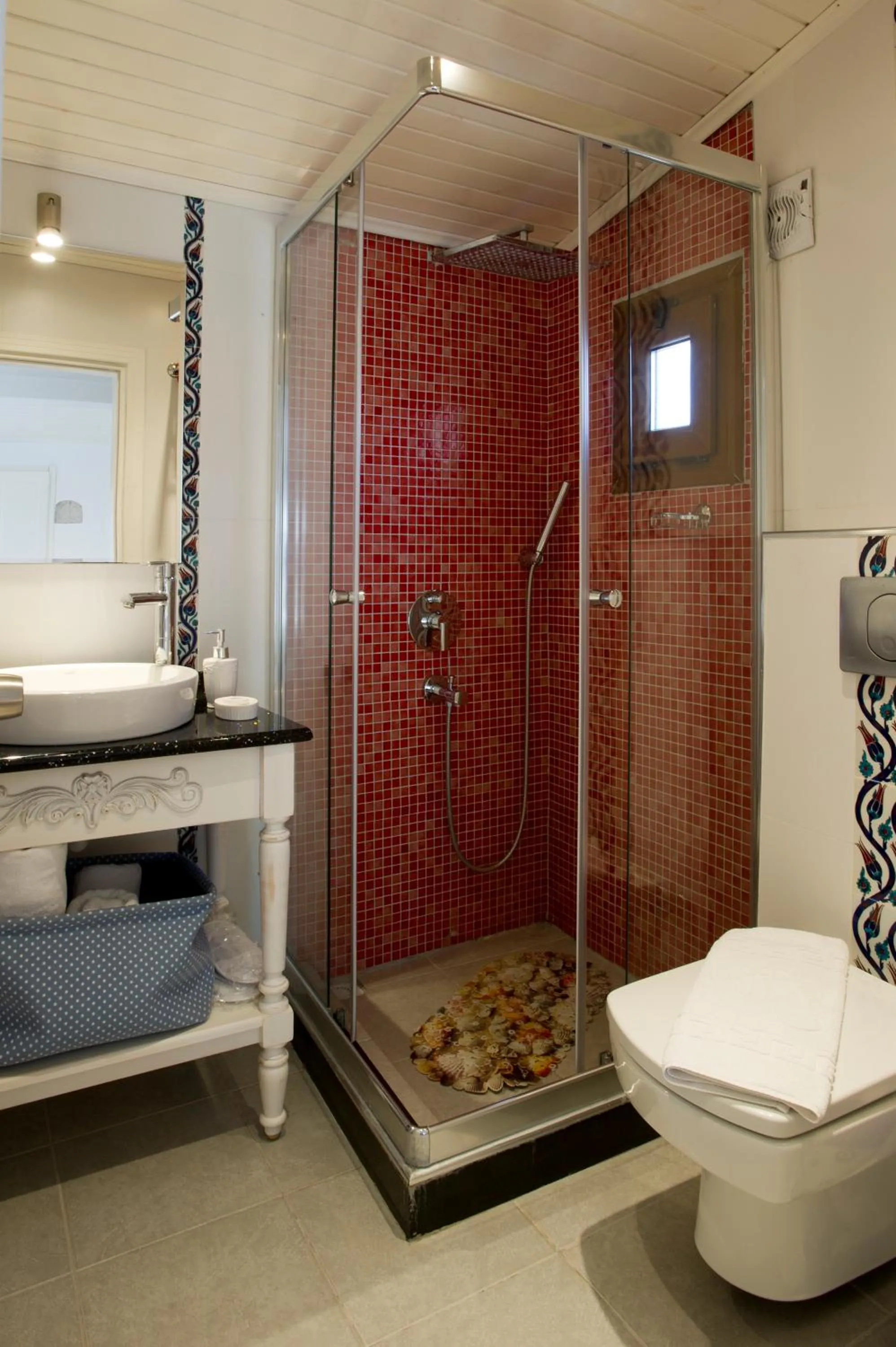 Bathroom in Lodos Hotel