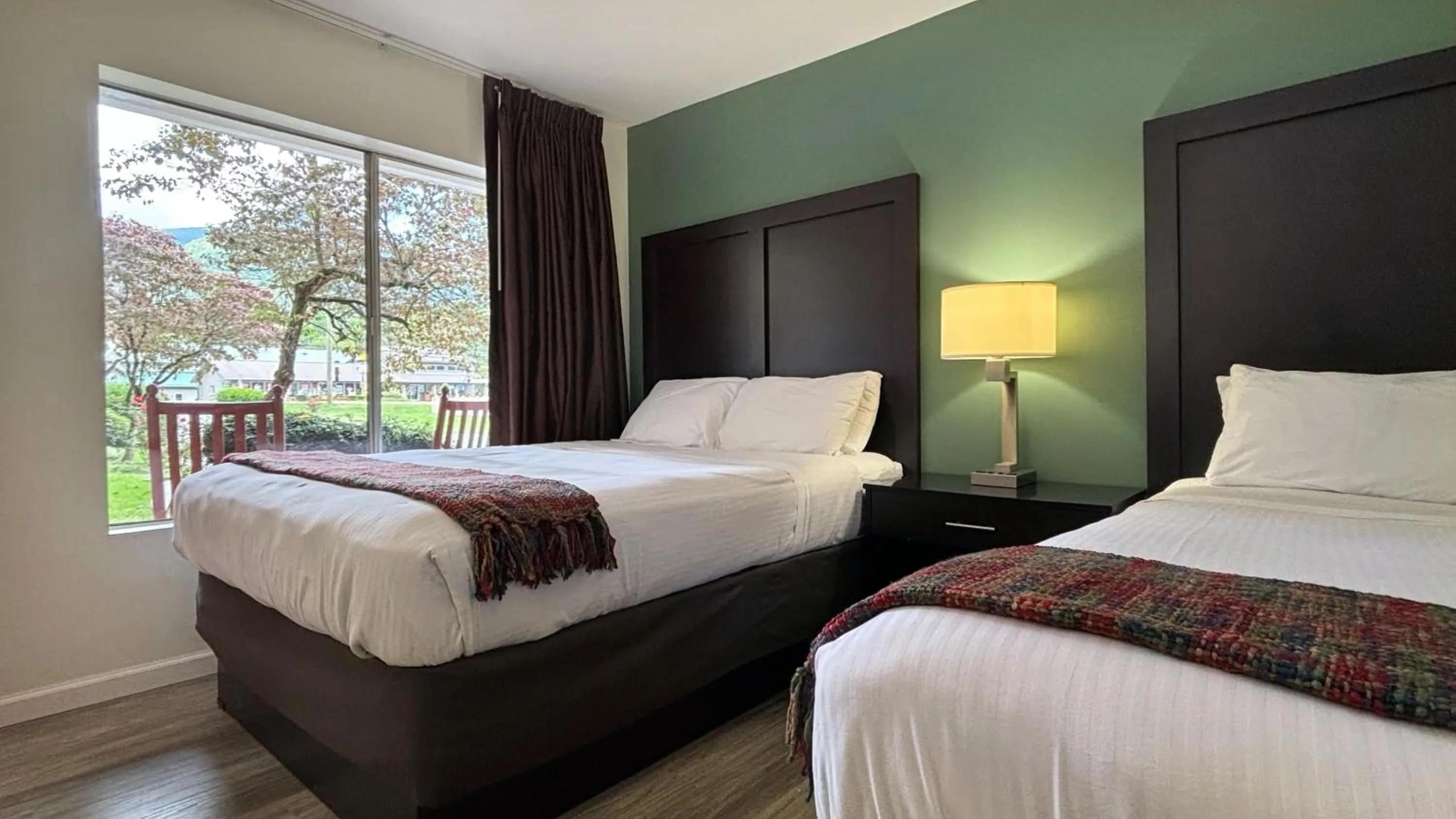 Bed in Castlewood Inn