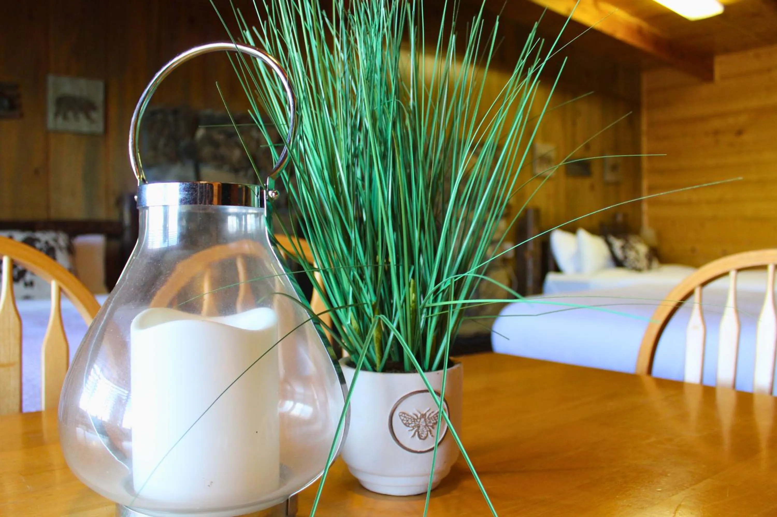 Seating area, Bed in River Lodge