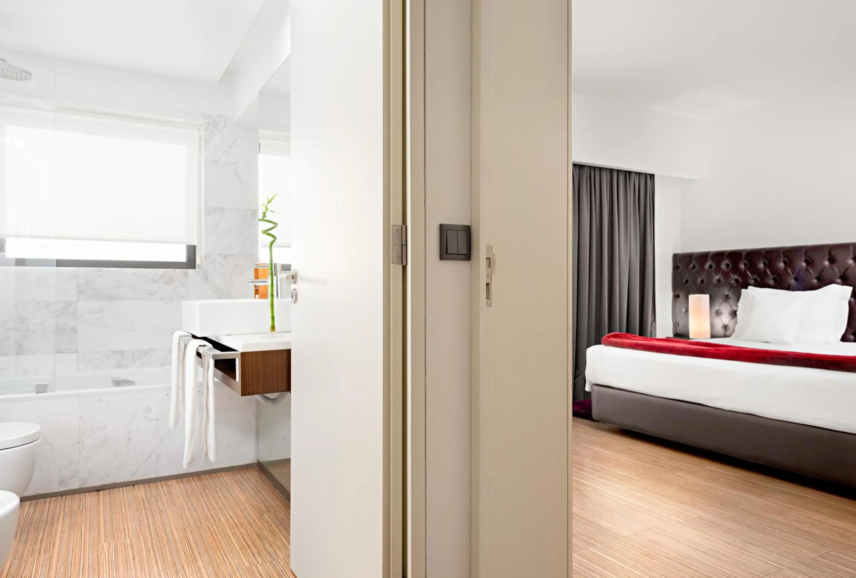 Bathroom, Bed in Hotel dos Zimbros