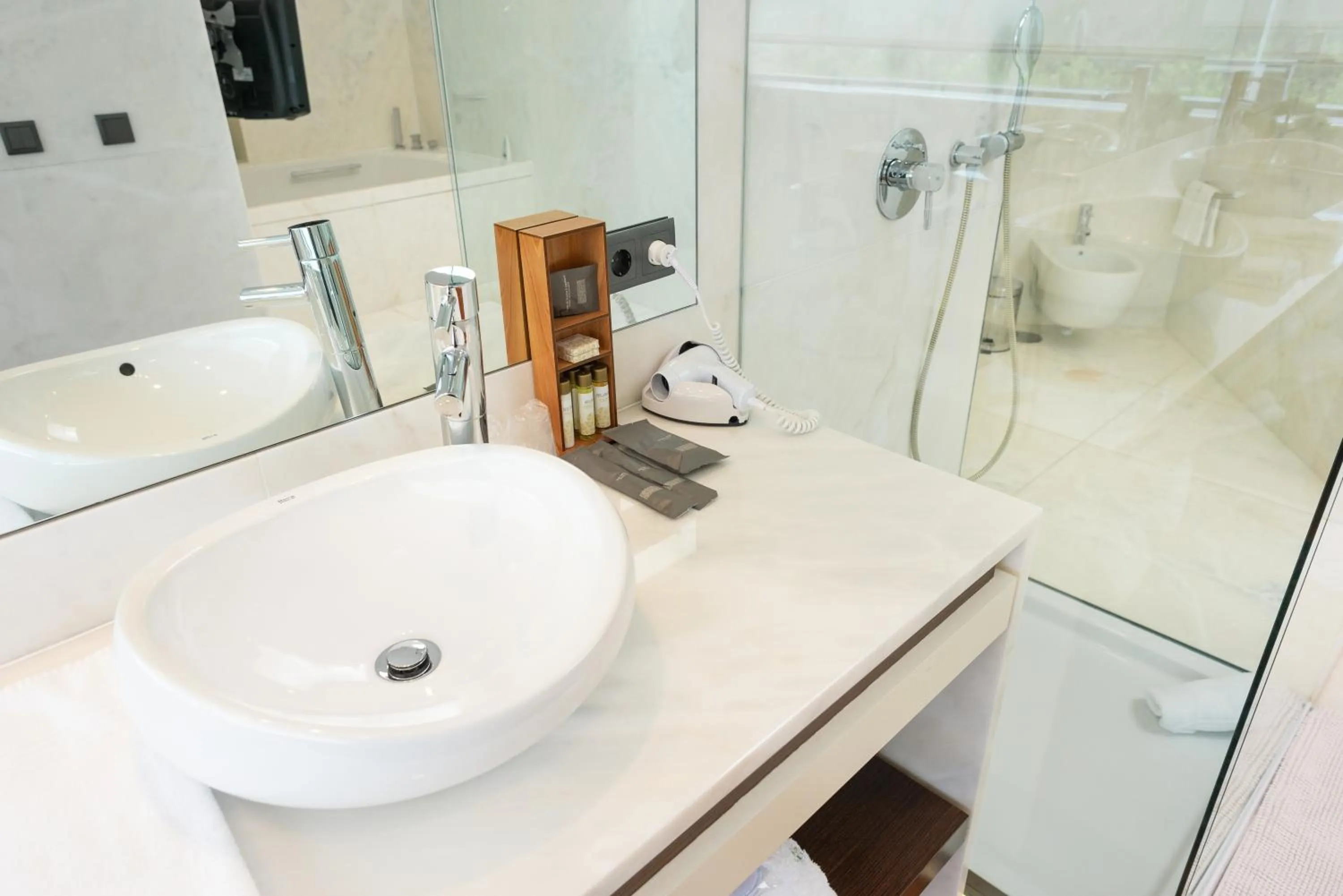 Photo of the whole room in Hotel dos Zimbros