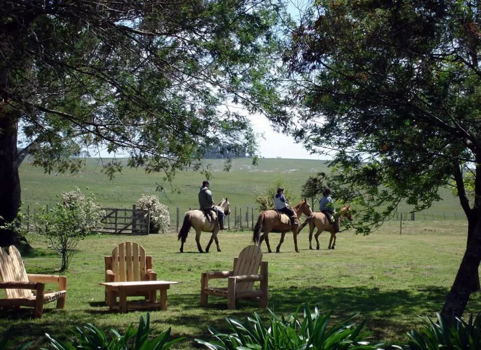 Estancia Aguila Blanca