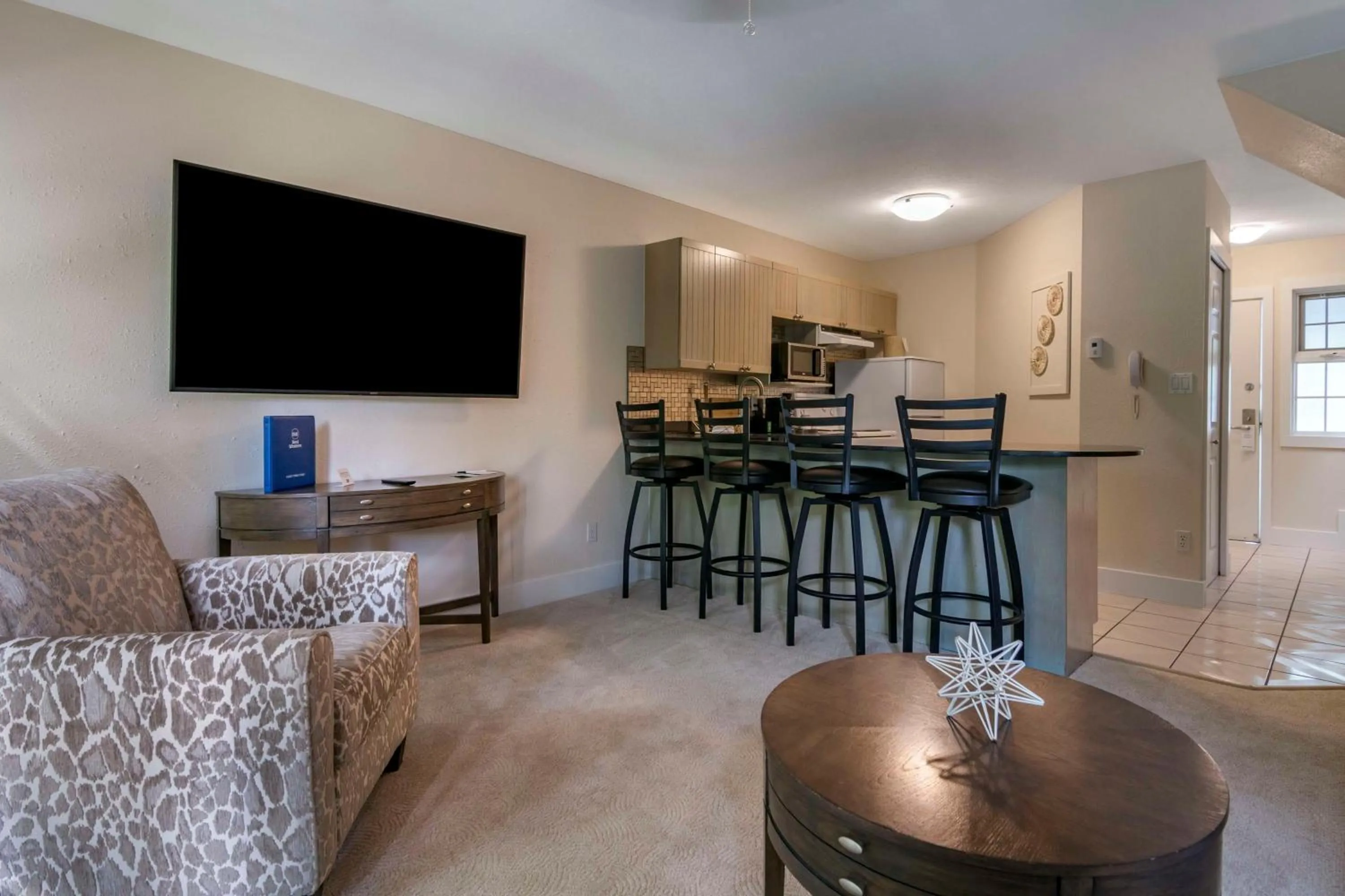 Bedroom in Best Western Inn at Penticton