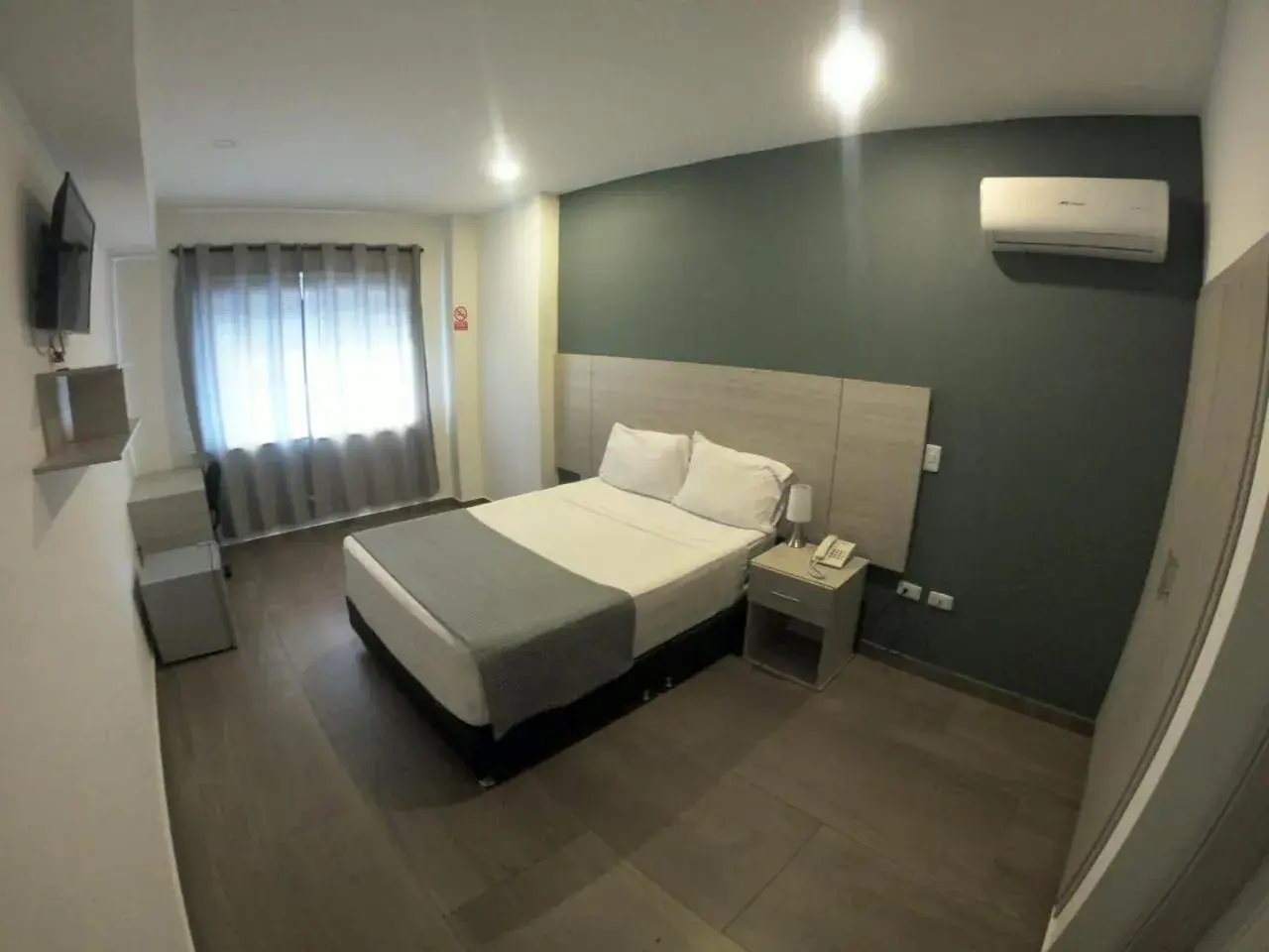Double Room in Basic Hotel Chipichape by Hoteles MS Double Room in Basic Hotel Chipichape by Hoteles MS