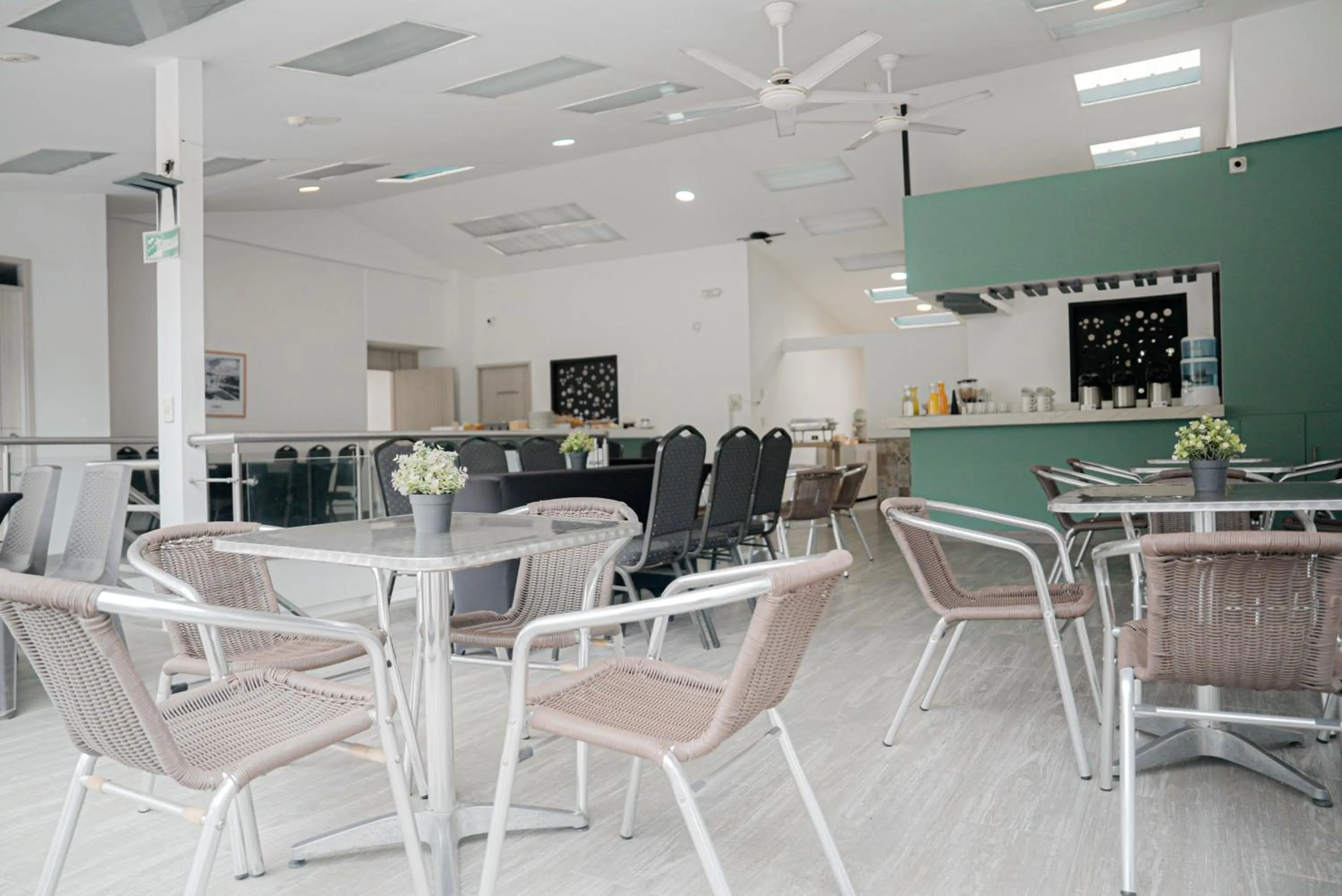 Basic Hotel Chipichape by Hoteles MS