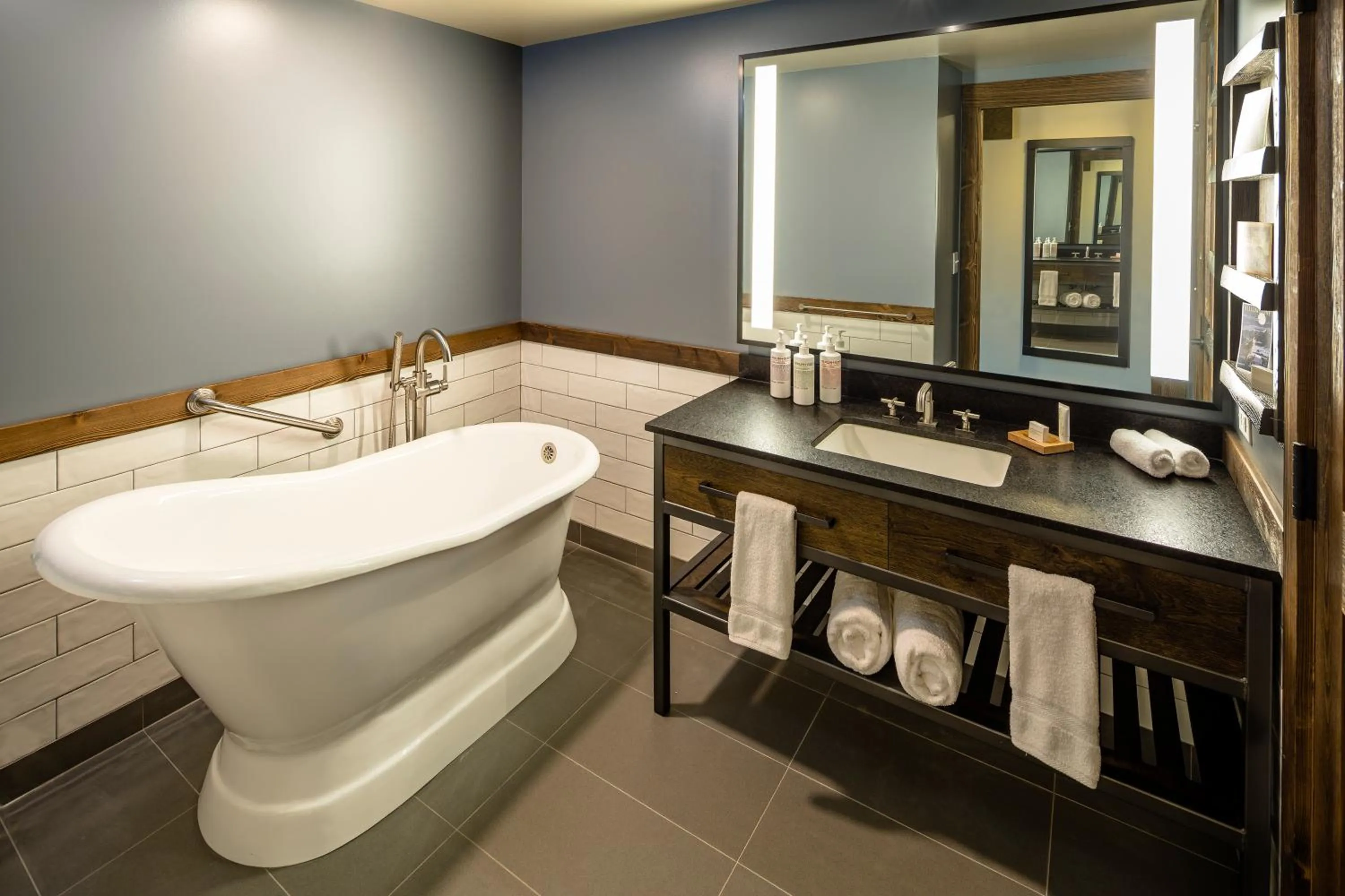 Bathroom in Sage Lodge