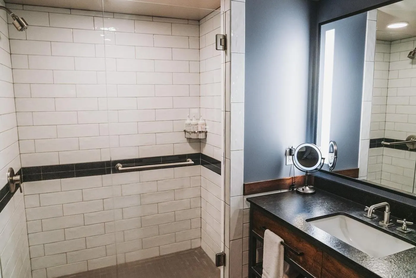Bathroom in Sage Lodge