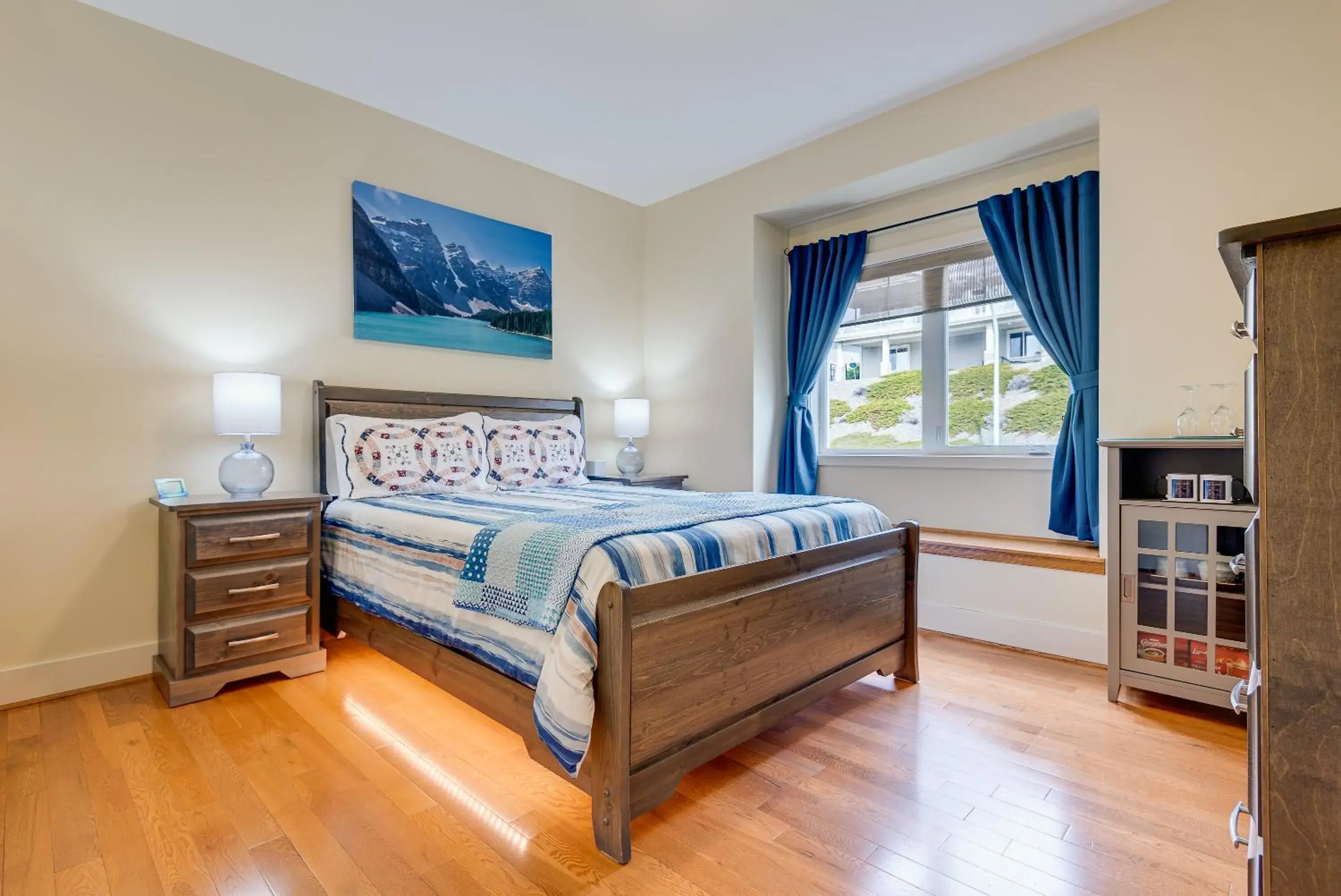 Deluxe Queen Room in Adela's Bed and Breakfast Deluxe Queen Room in Adela's Bed and Breakfast