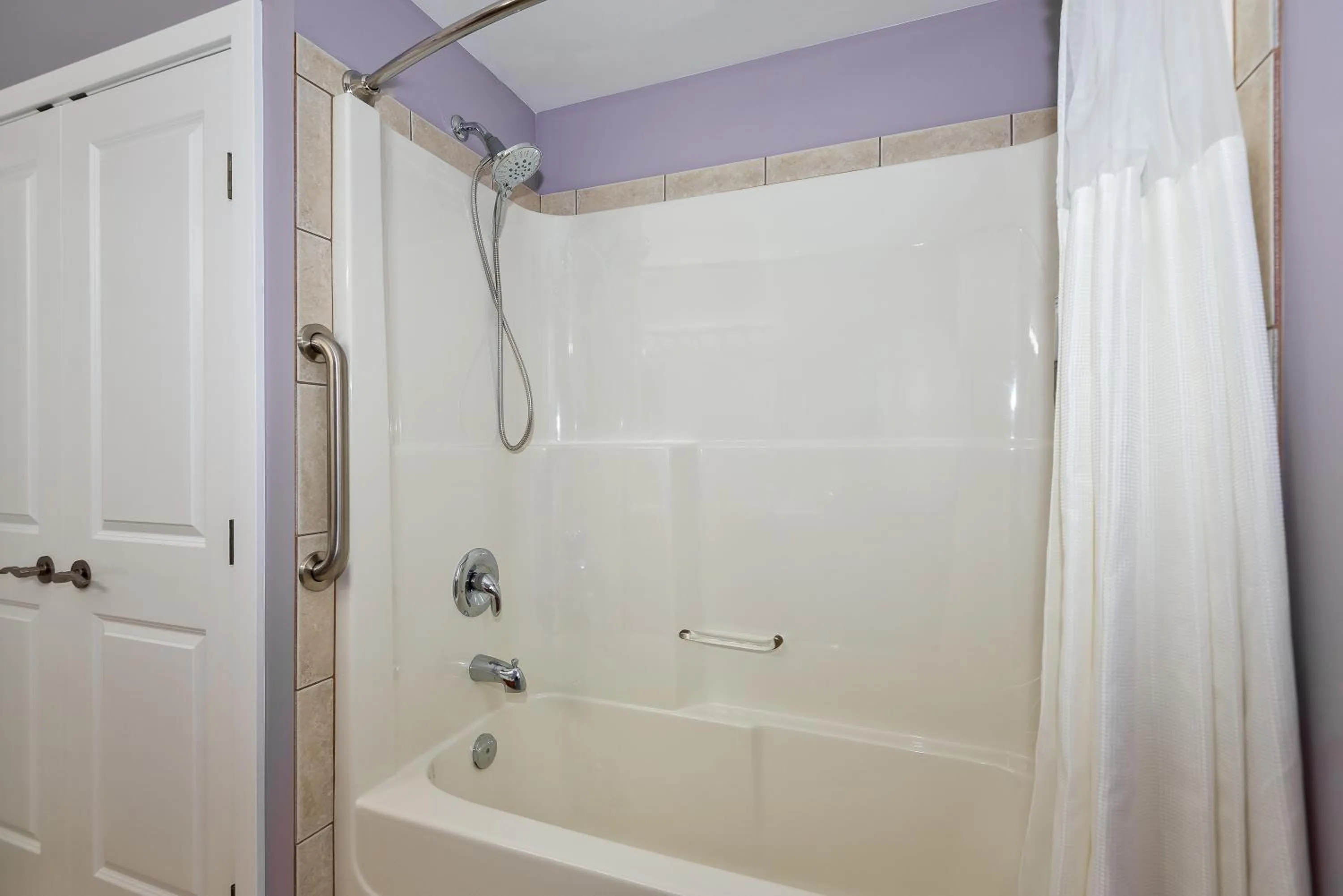 Shower in Adela's Bed and Breakfast