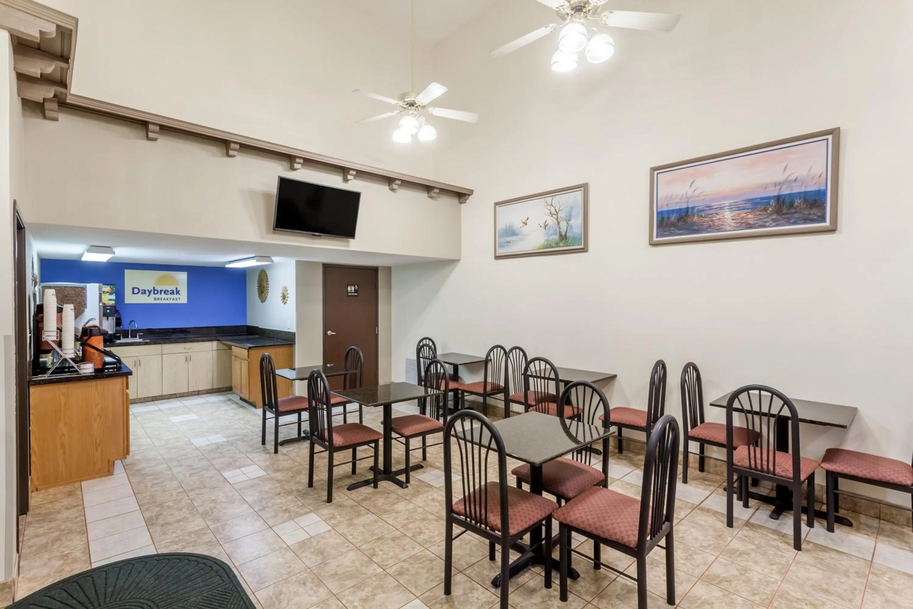 Breakfast in Days Inn by Wyndham Yuma