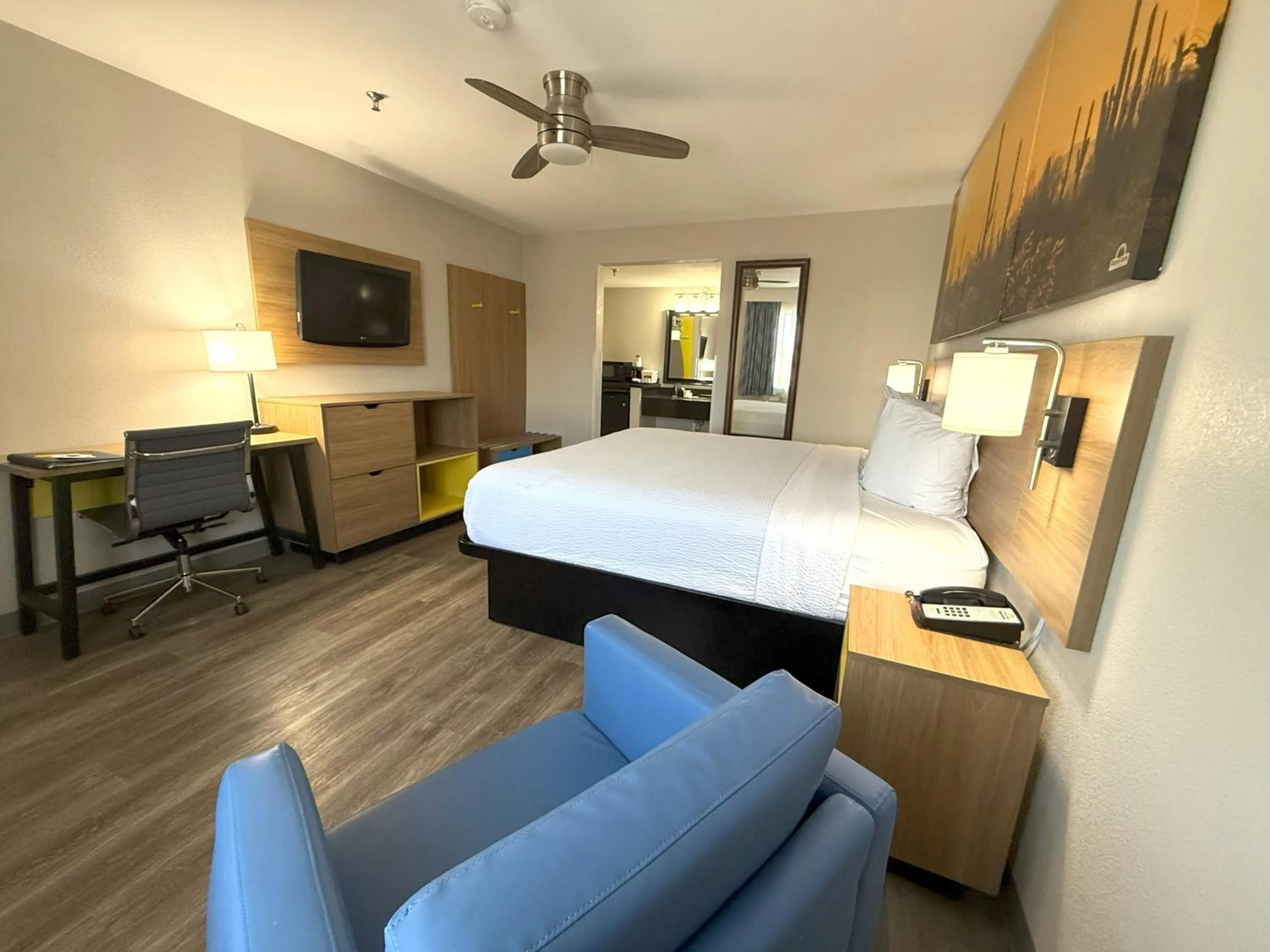 Bed in Days Inn by Wyndham Yuma