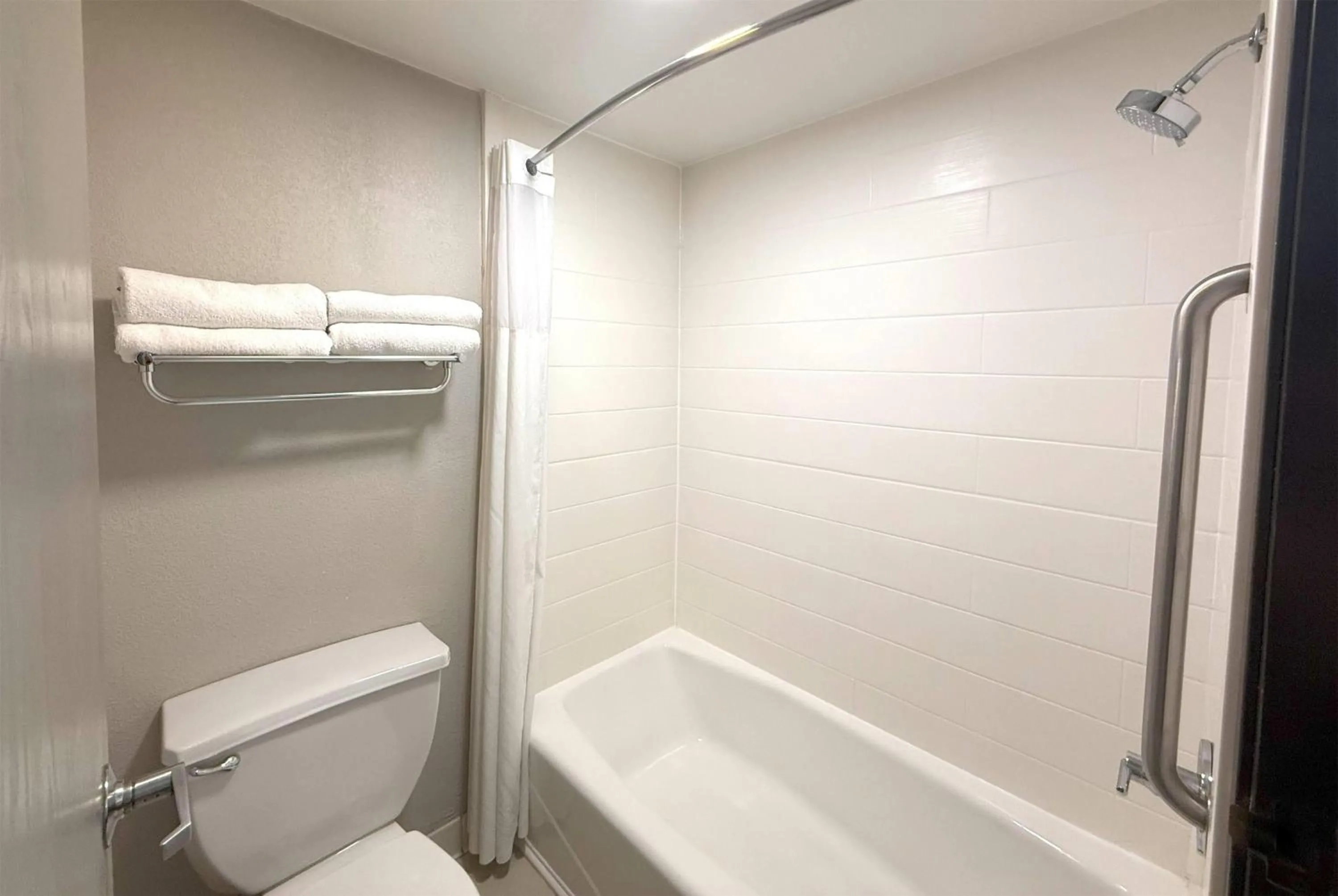 Bathroom in Days Inn by Wyndham Yuma