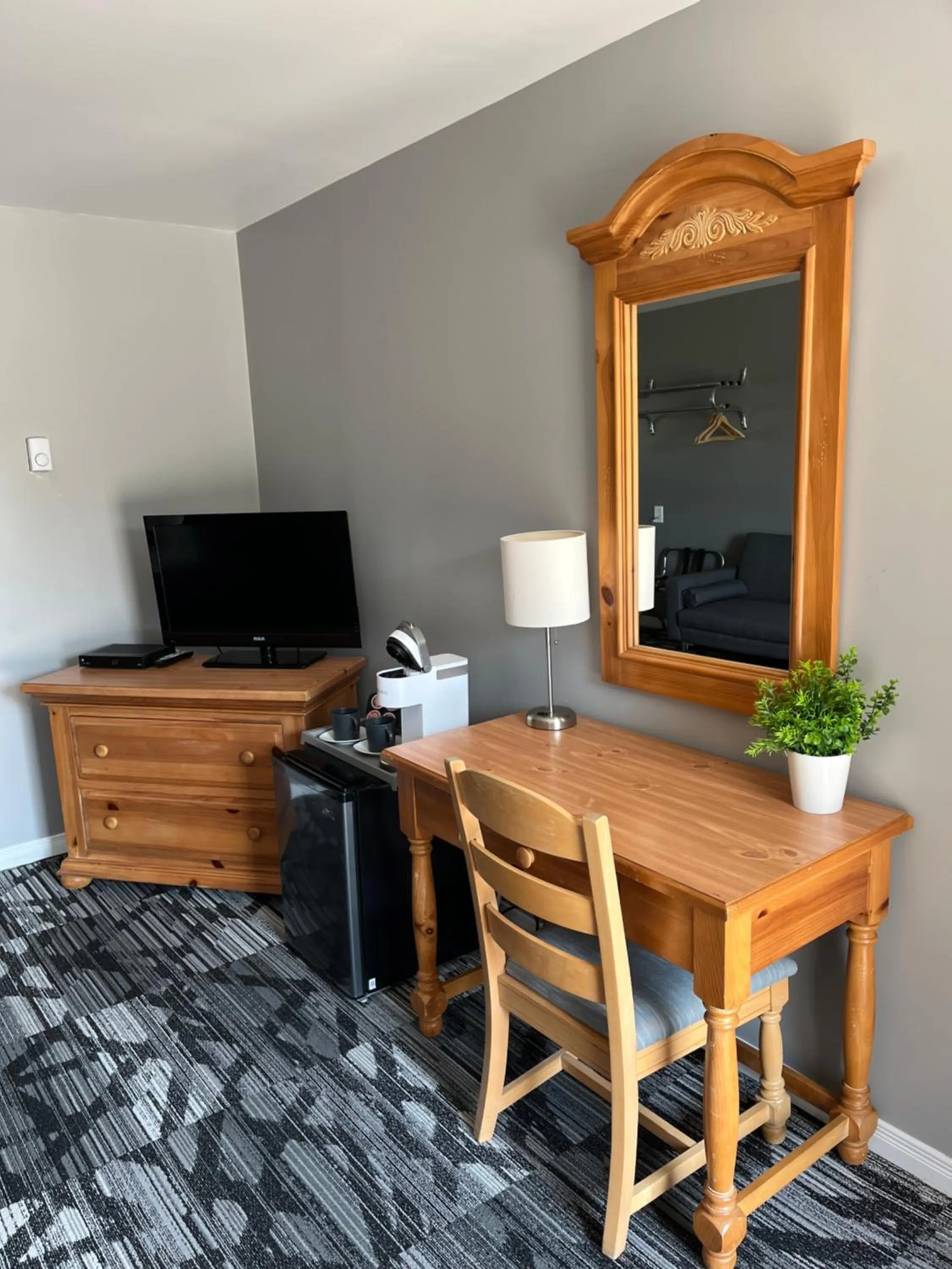 TV and multimedia in Mystic Isle Motel