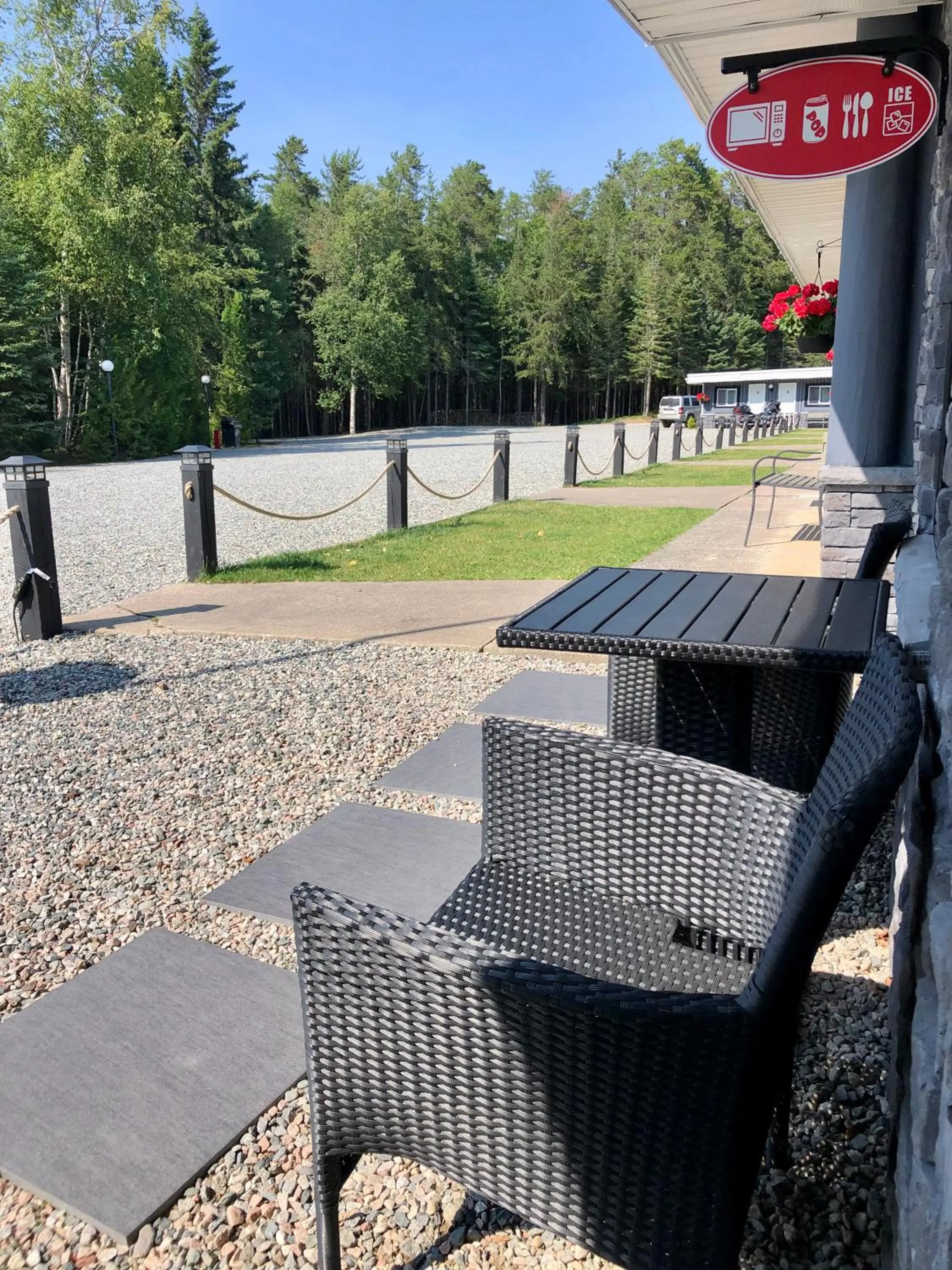 Coffee/tea facilities in Mystic Isle Motel
