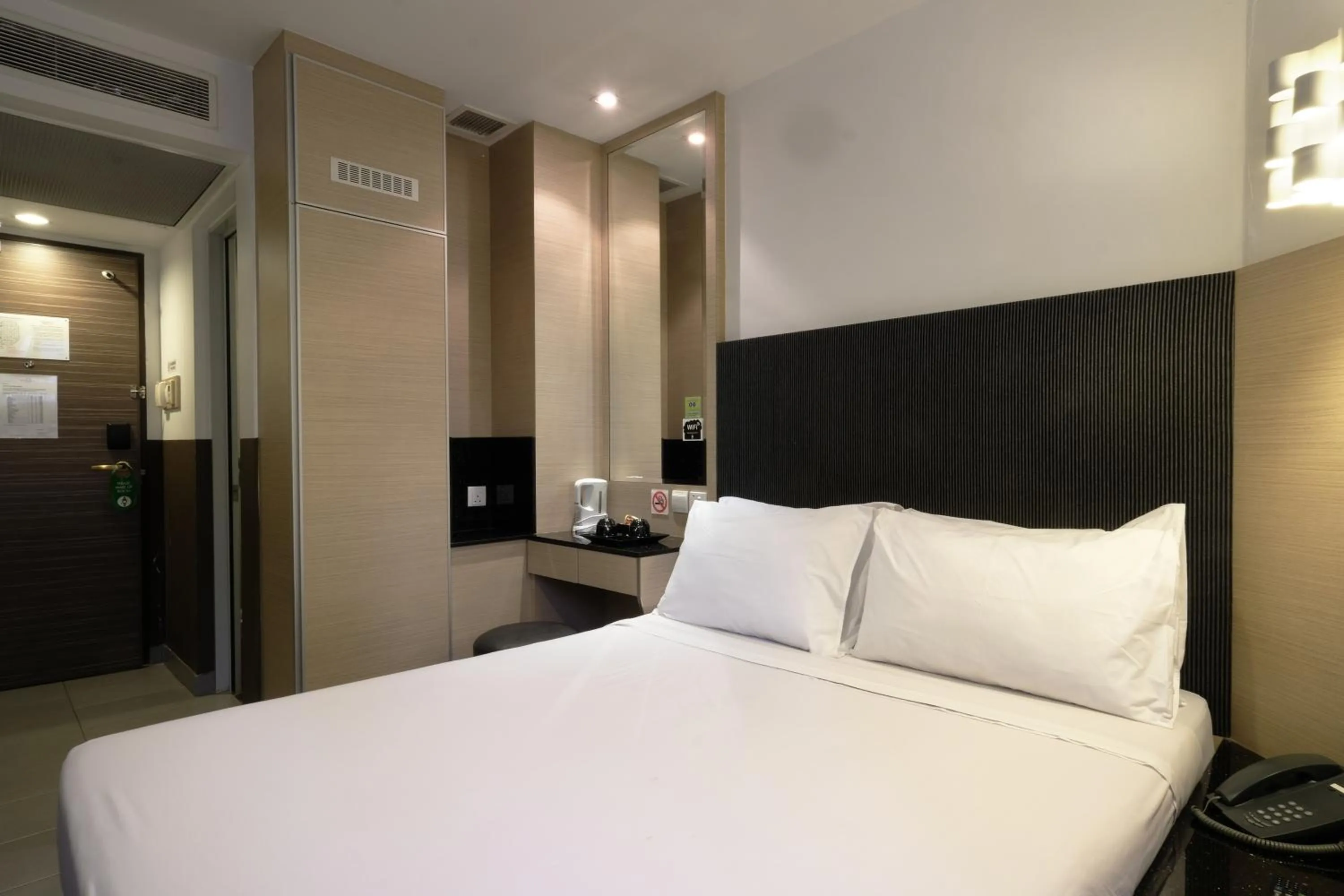 Photo of the whole room, Bed in The Snooze Hotel at Bugis